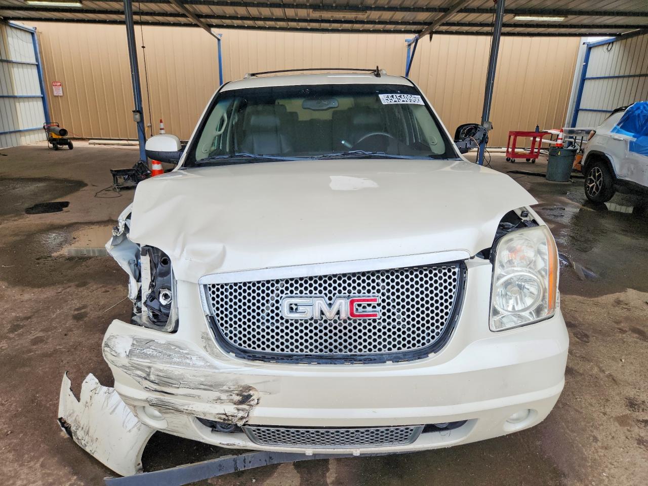 2010 Gmc Yukon Denali White vin: 1GKUKEEF4AR224931