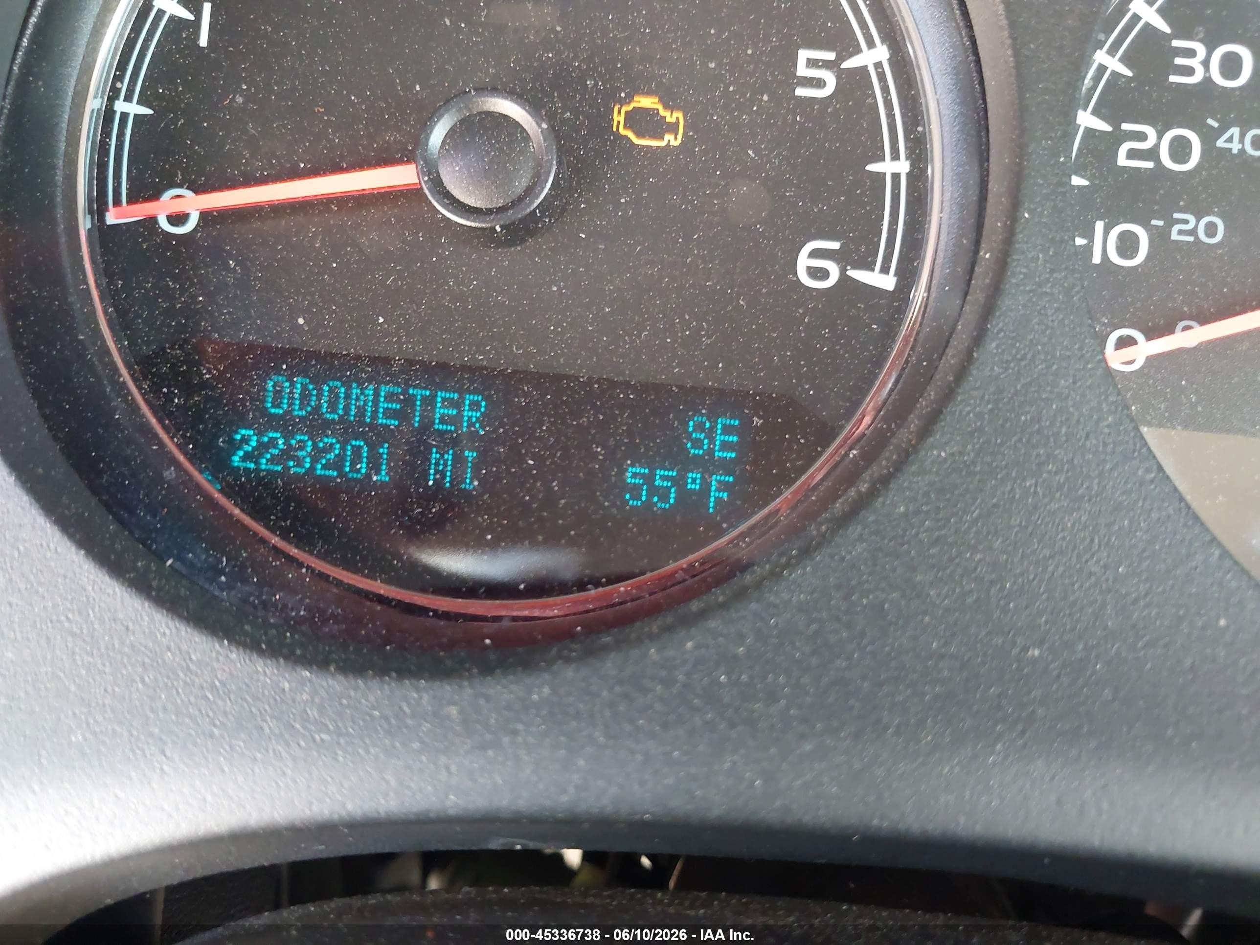2010 Gmc Yukon Denali Silver vin: 1GKUKEEF5AR105463