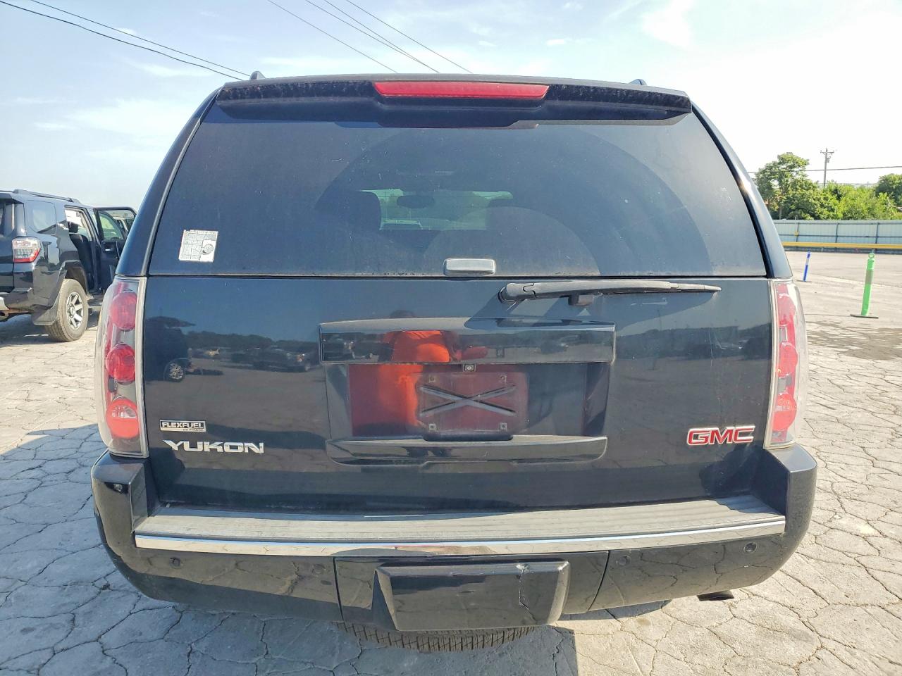 2010 Gmc Yukon Denali Black vin: 1GKUKEEF6AR193570