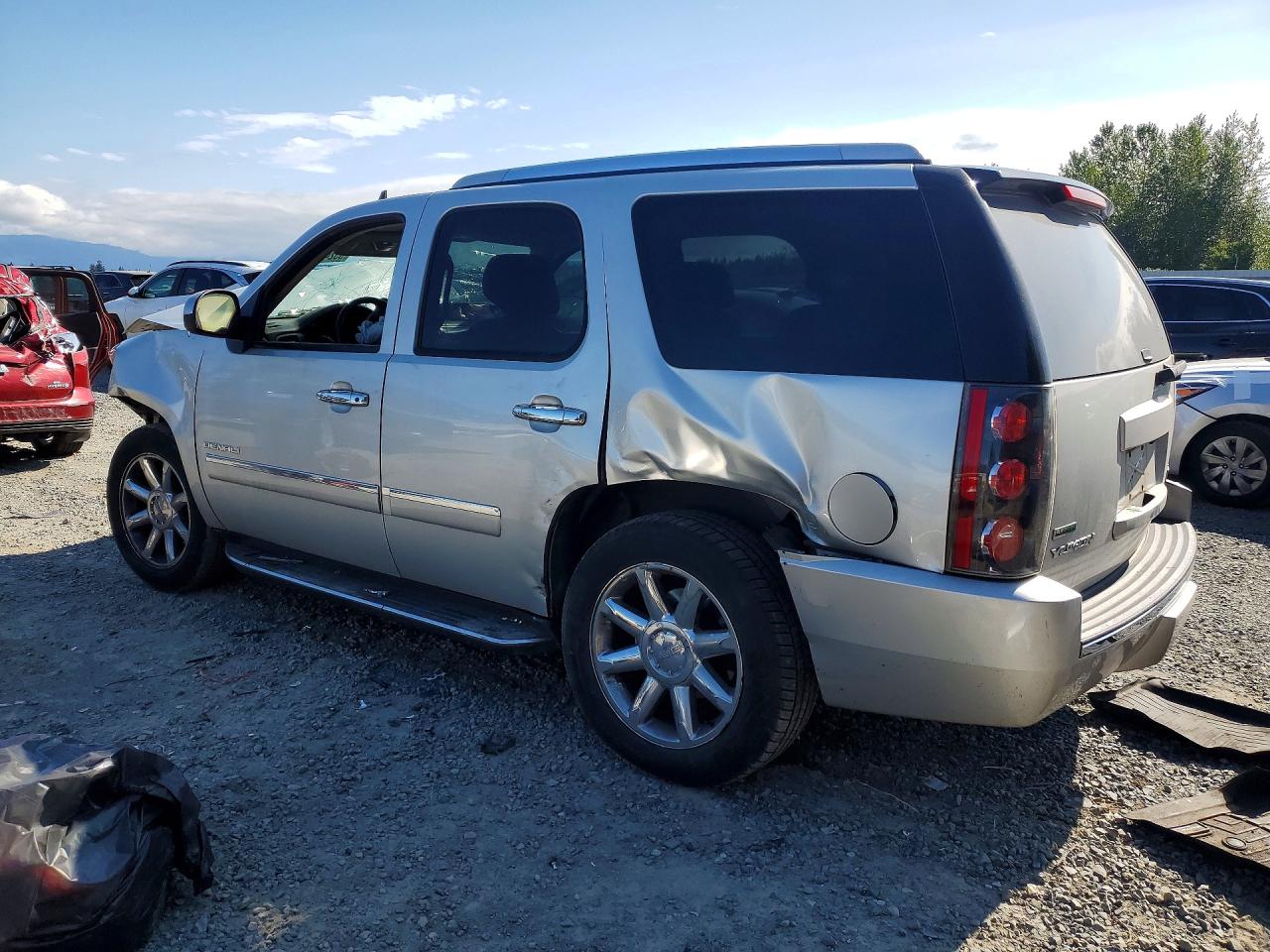 2010 Gmc Yukon Denali Silver vin: 1GKUKEEF7AR136164