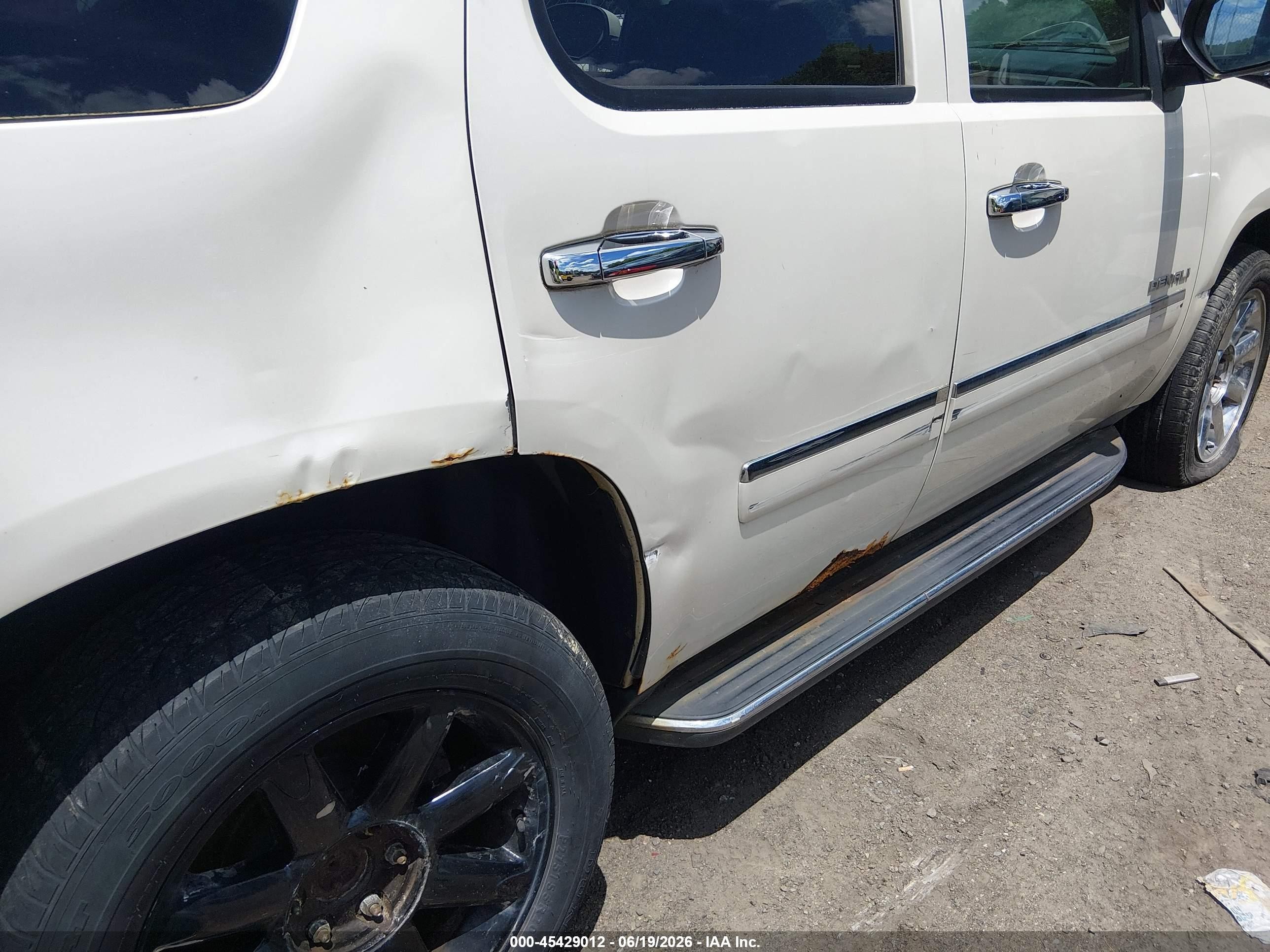 2010 Gmc Yukon Denali Белый vin: 1GKUKEEF7AR277087