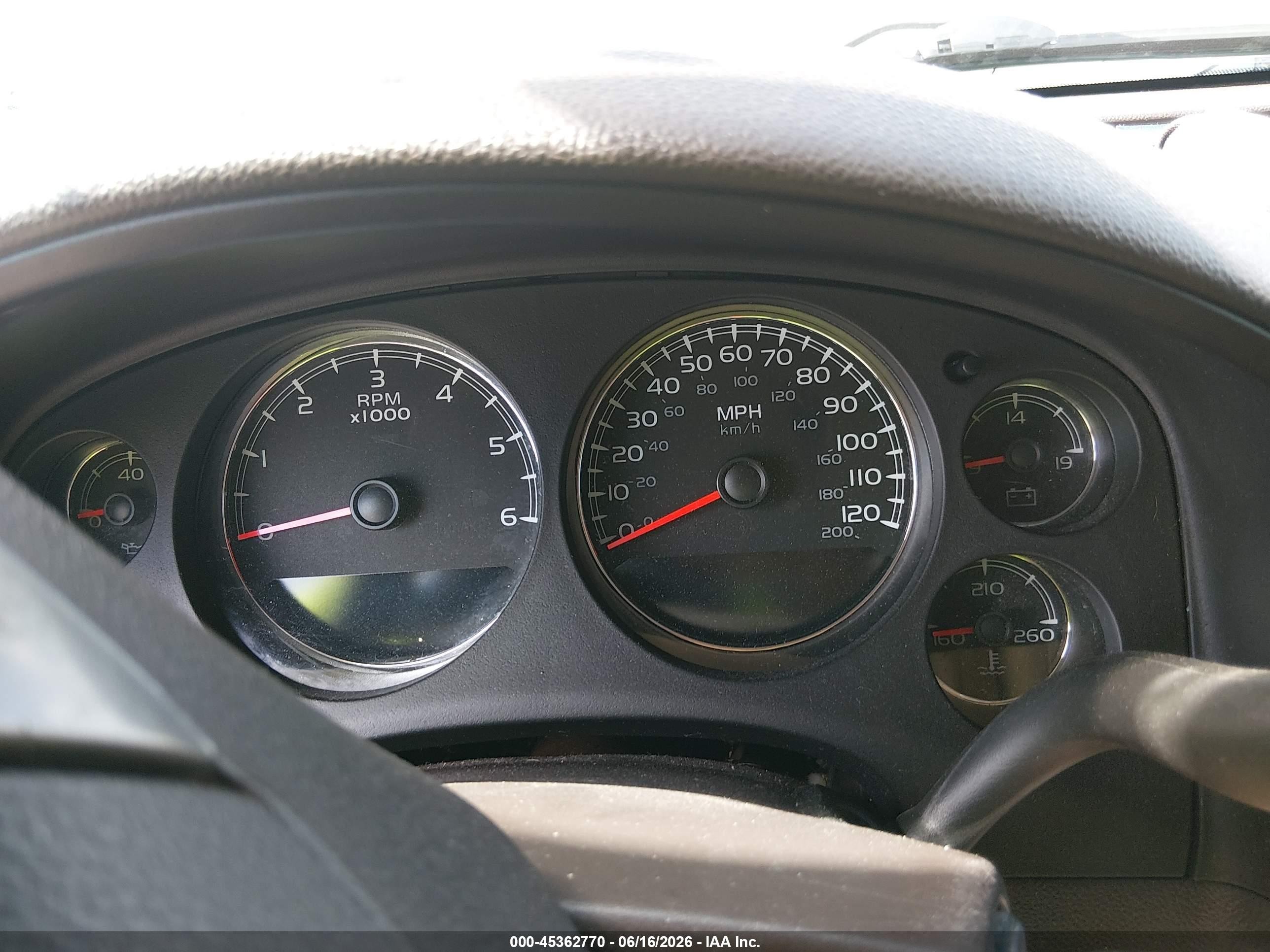 2010 Gmc Yukon Denali White vin: 1GKUKEEF8AR134018