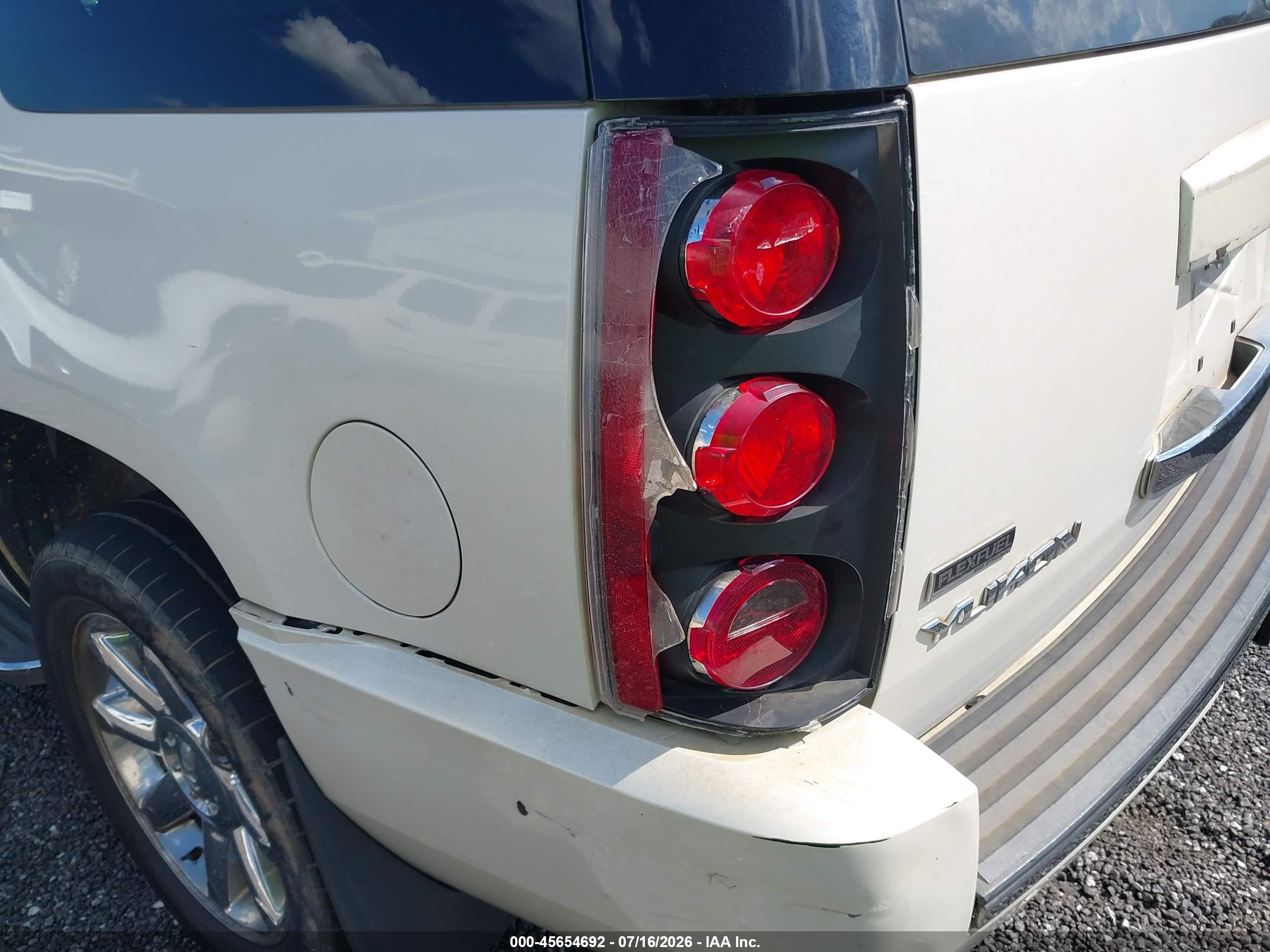 2010 Gmc Yukon Denali Белый vin: 1GKUKEEF8AR283710