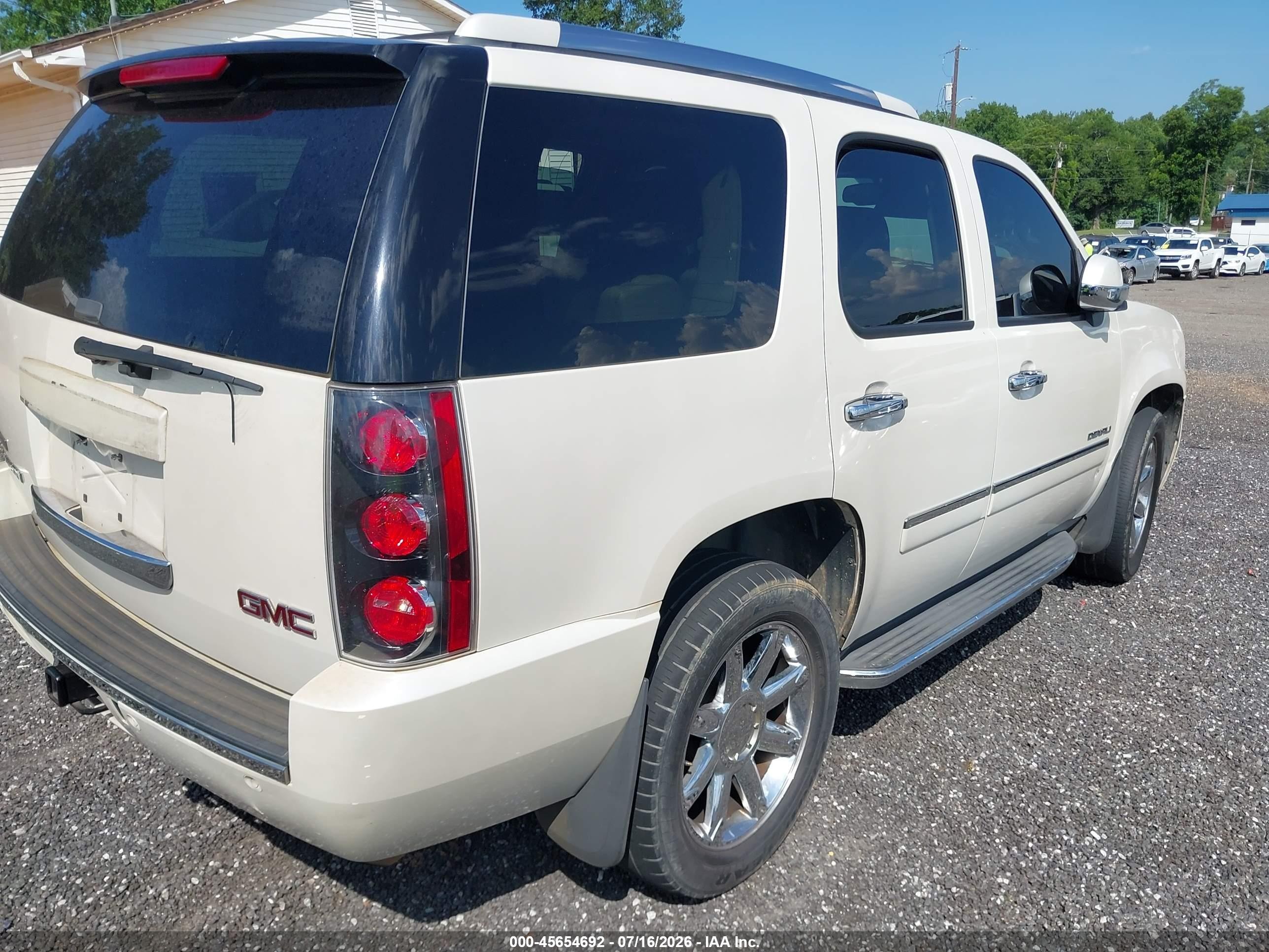 2010 Gmc Yukon Denali Белый vin: 1GKUKEEF8AR283710