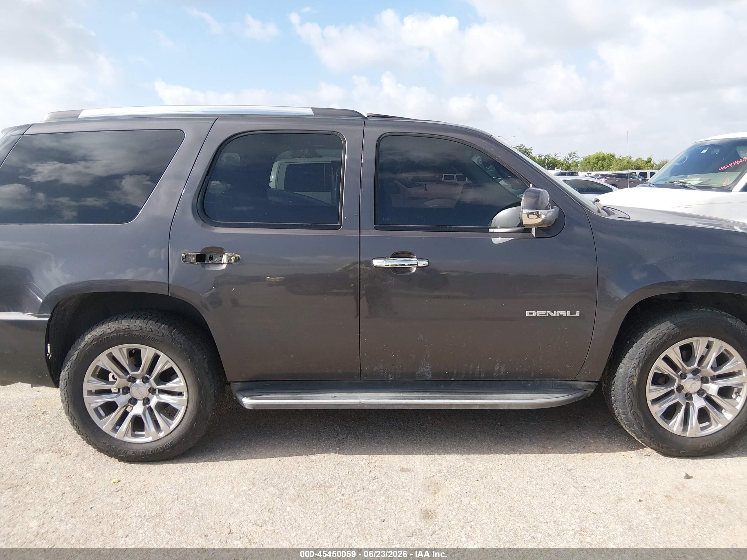 2010 Gmc Yukon Denali Gray vin: 1GKUKEEF9AR147201