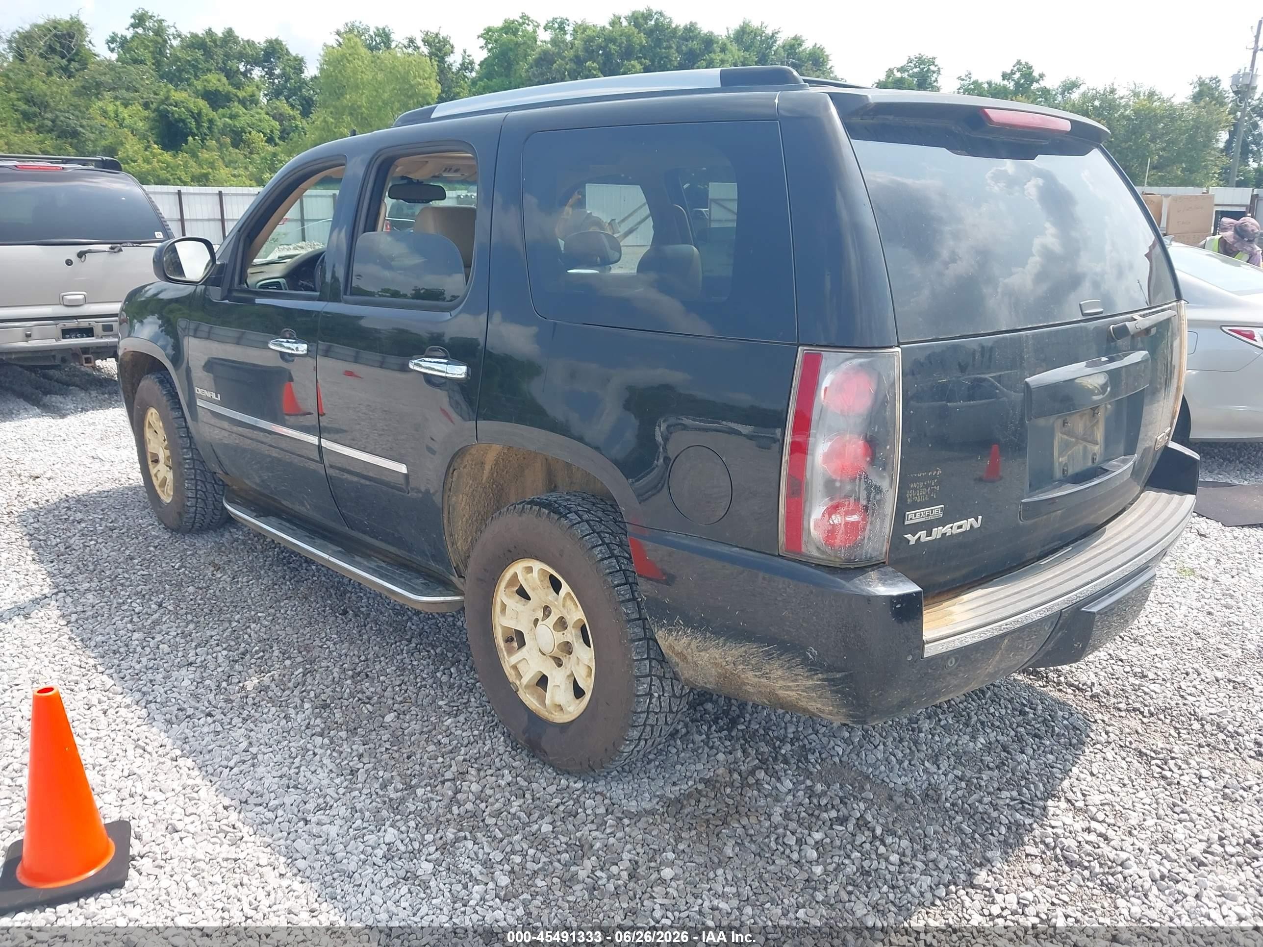 2010 Gmc Yukon Denali Black vin: 1GKUKEEF9AR280704