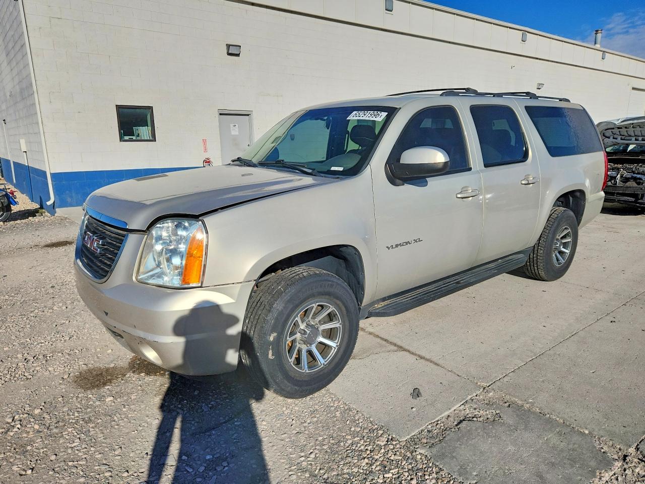 2010 Gmc Yukon Xl Beige vin: 1GKUKHE31AR155140