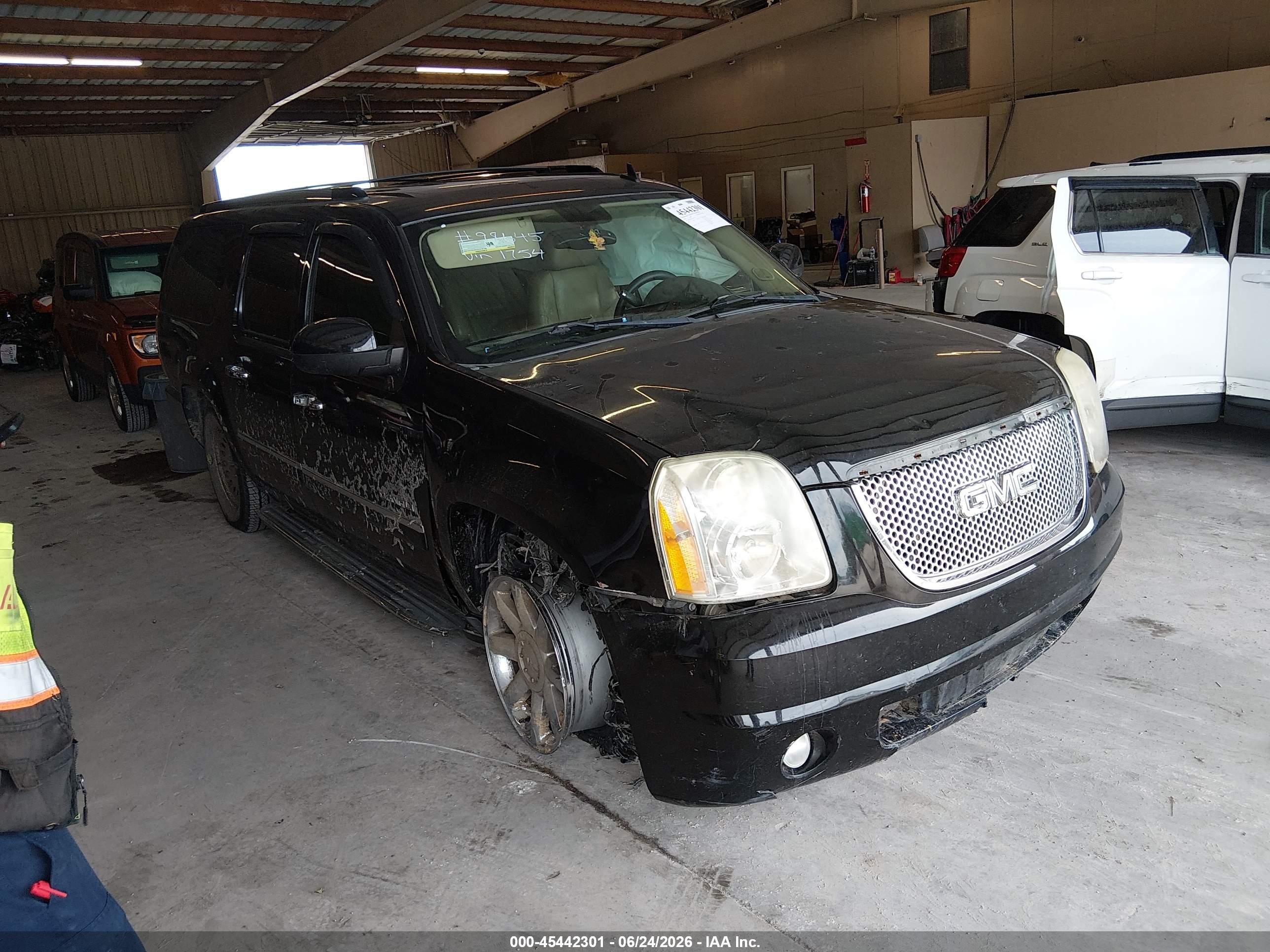 2010 Gmc Yukon Xl 1500 Denali Black vin: 1GKUKMEF0AR201754
