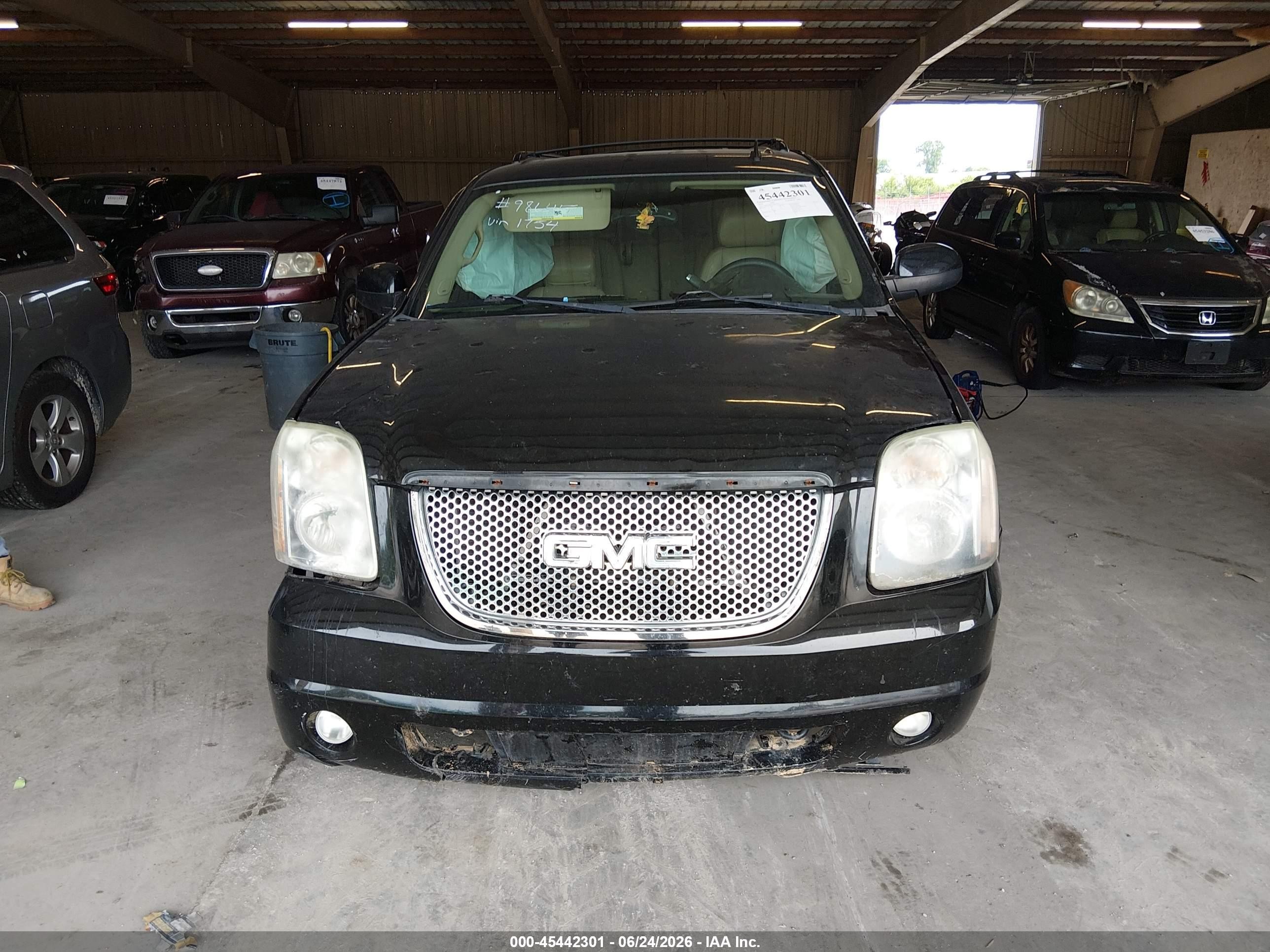 2010 Gmc Yukon Xl 1500 Denali Black vin: 1GKUKMEF0AR201754