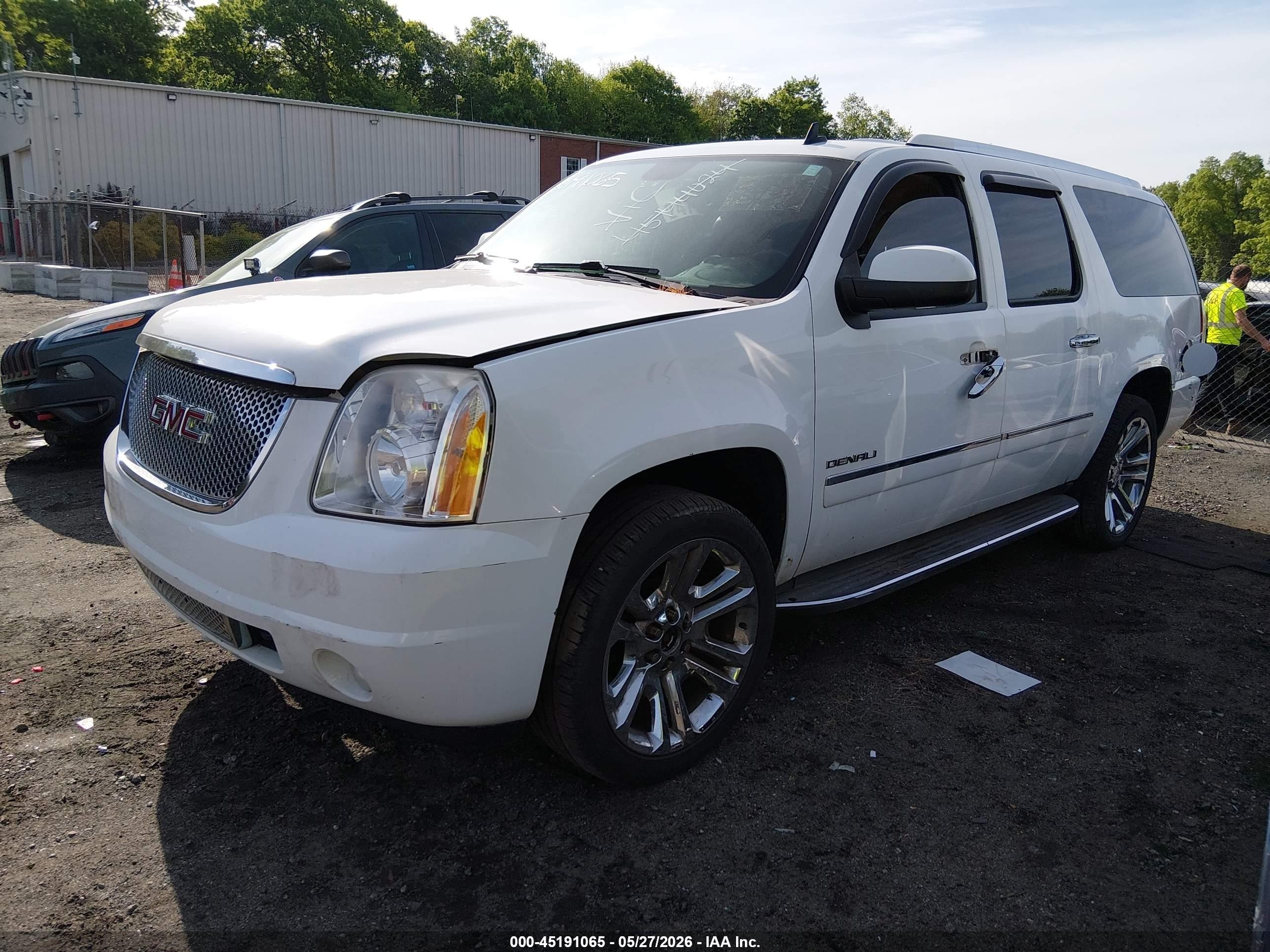 2010 Gmc Yukon Xl 1500 Denali White vin: 1GKUKMEF2AR112039