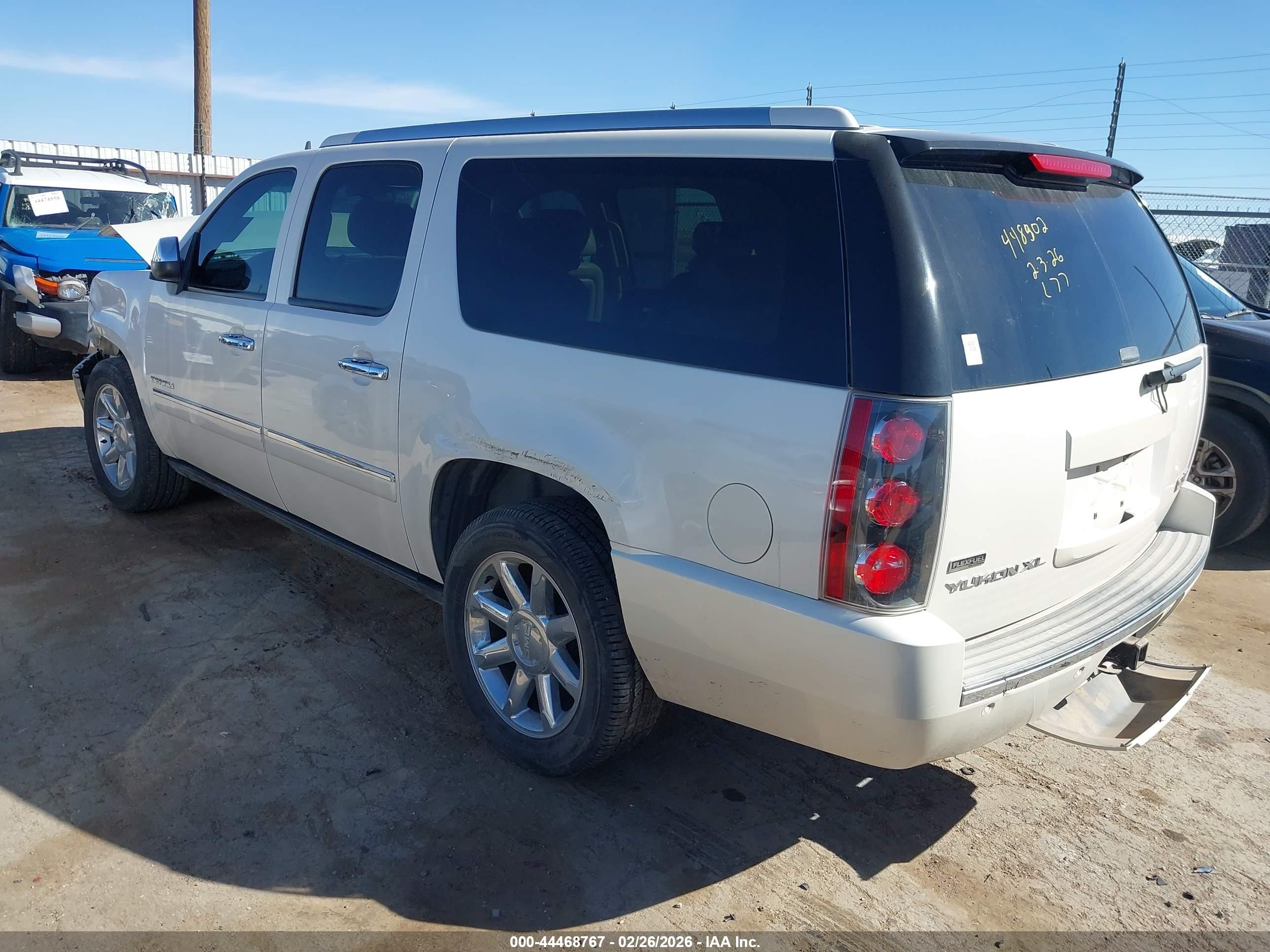 2010 Gmc Yukon Xl 1500 Denali White vin: 1GKUKMEF2AR218510