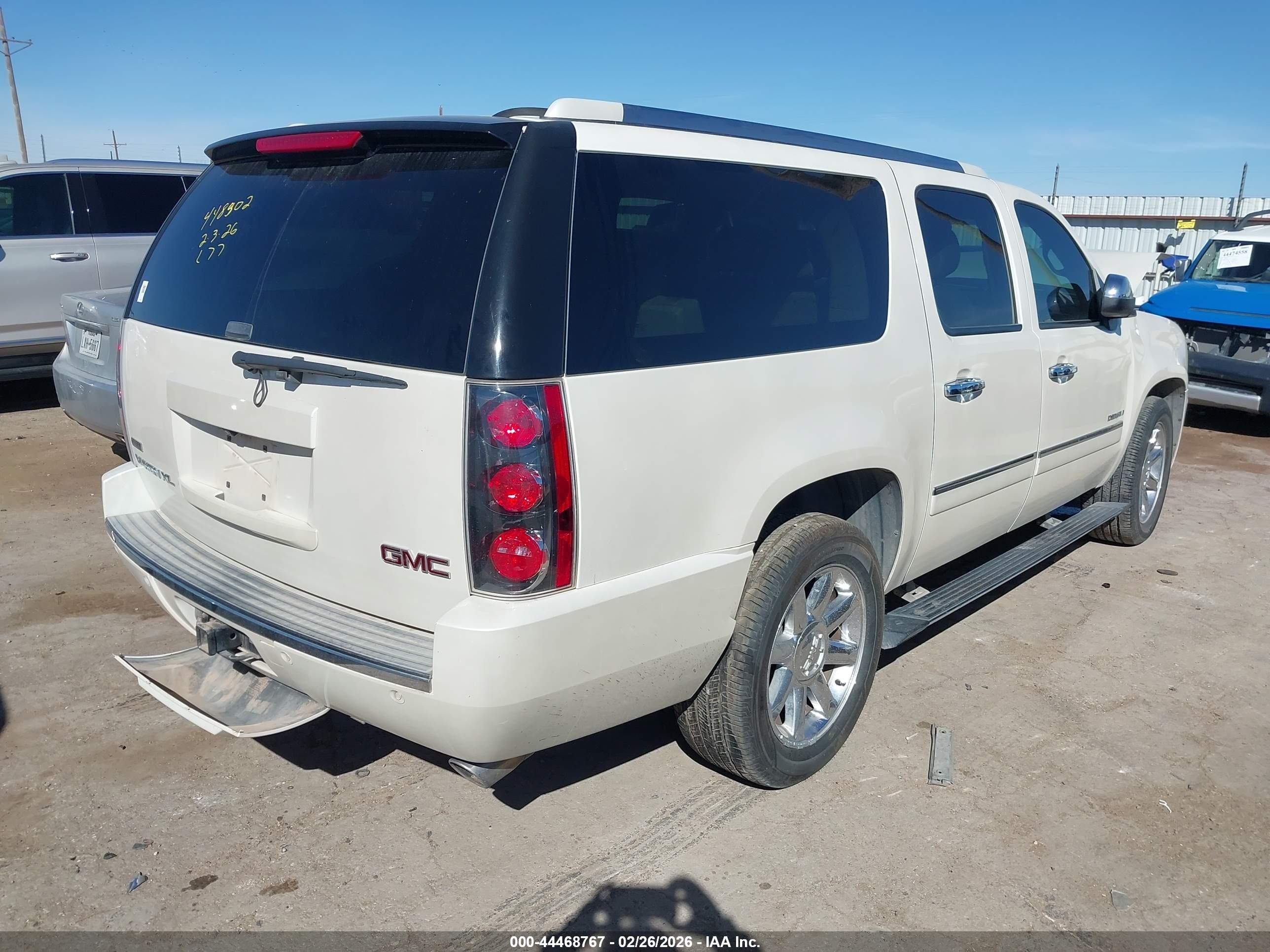 2010 Gmc Yukon Xl 1500 Denali White vin: 1GKUKMEF2AR218510