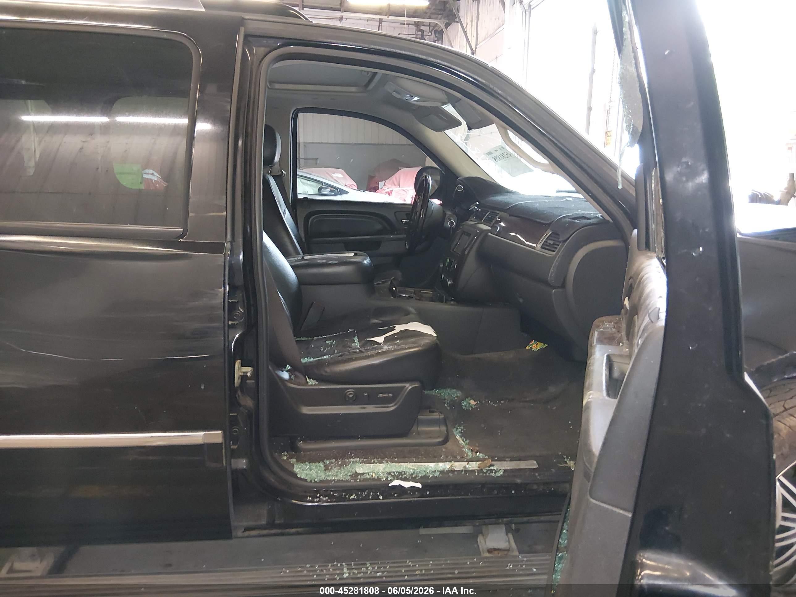 2010 Gmc Yukon Xl 1500 Denali Black vin: 1GKUKMEF2AR275063
