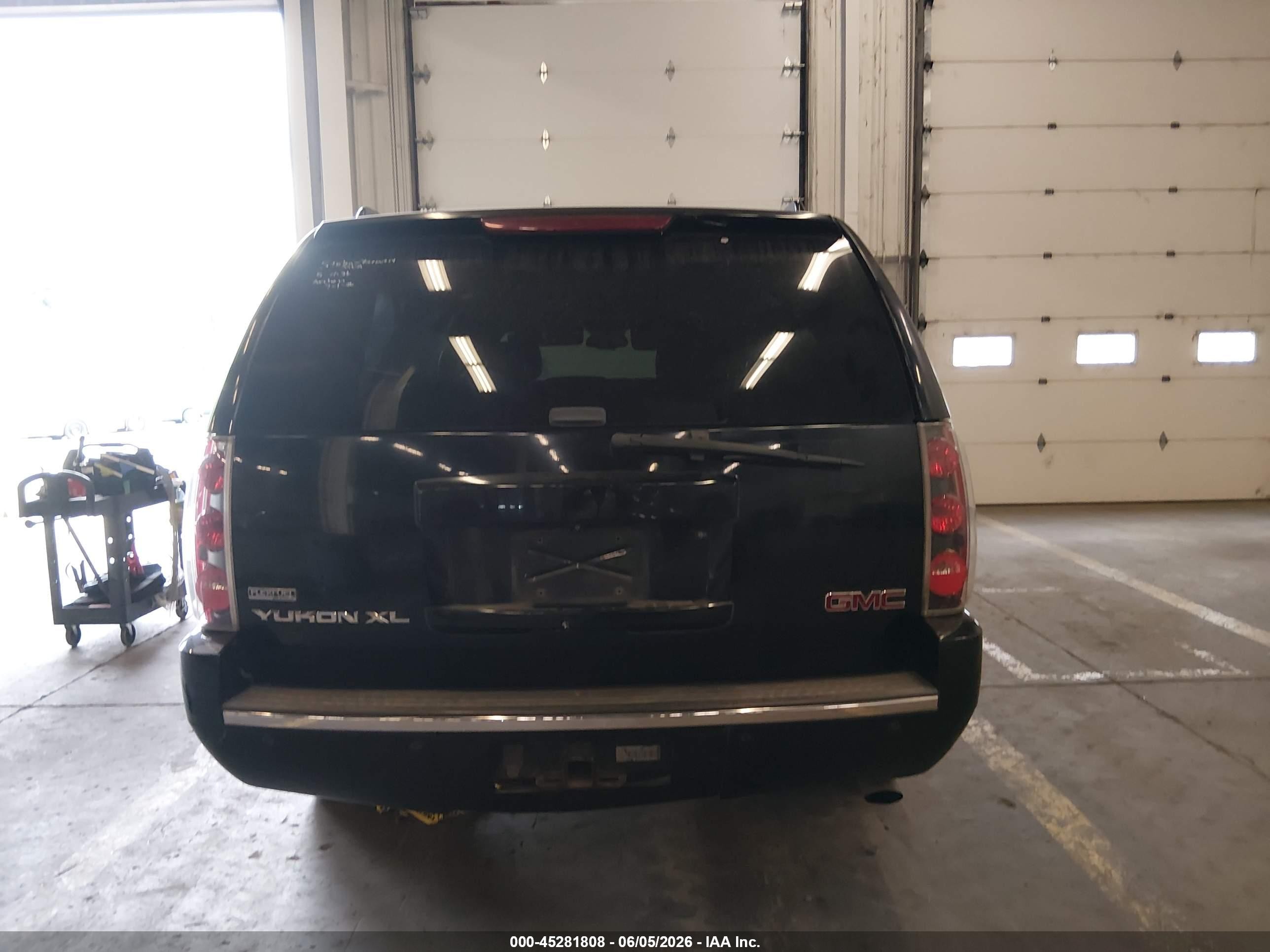 2010 Gmc Yukon Xl 1500 Denali Black vin: 1GKUKMEF2AR275063