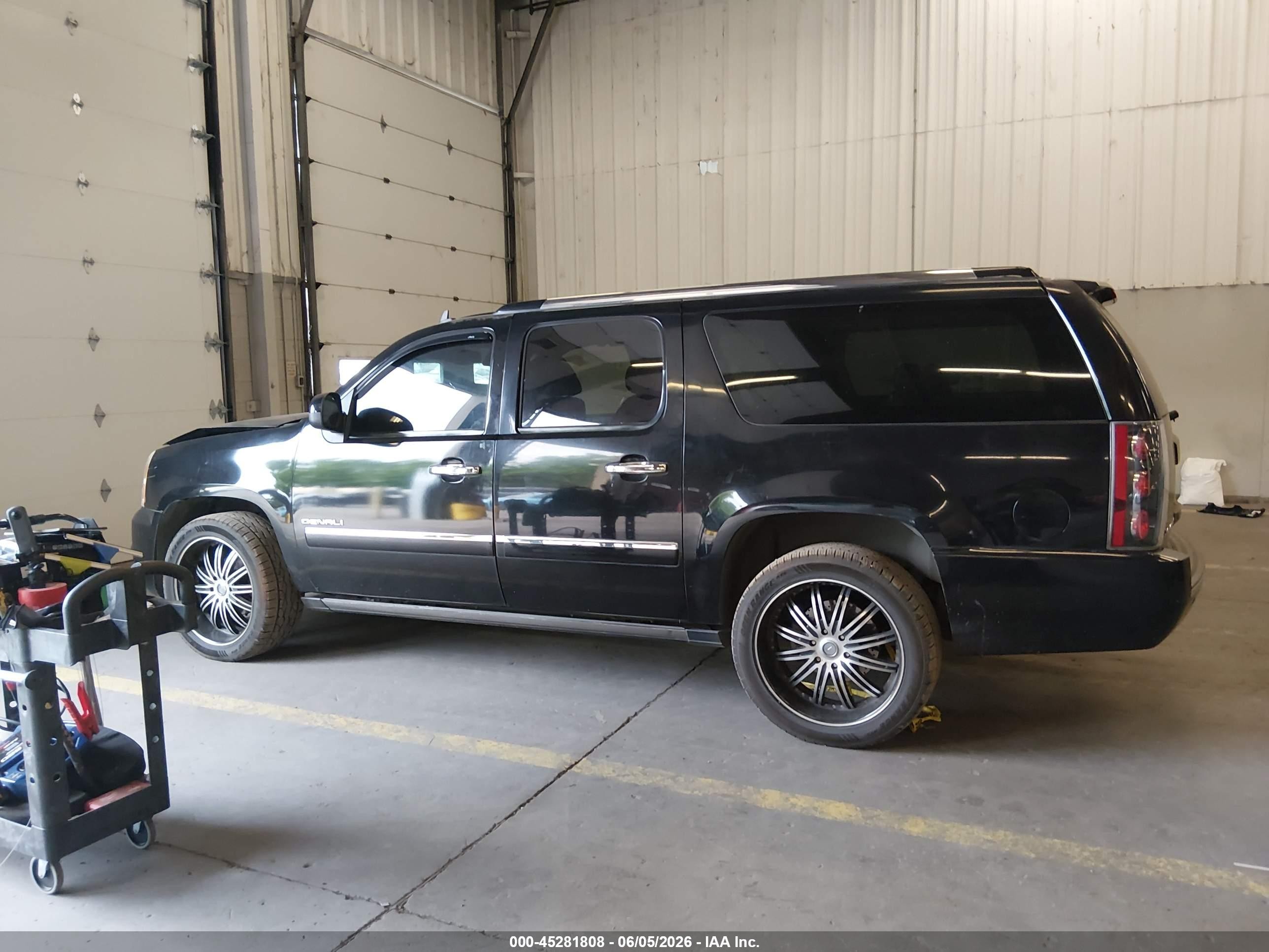 2010 Gmc Yukon Xl 1500 Denali Black vin: 1GKUKMEF2AR275063