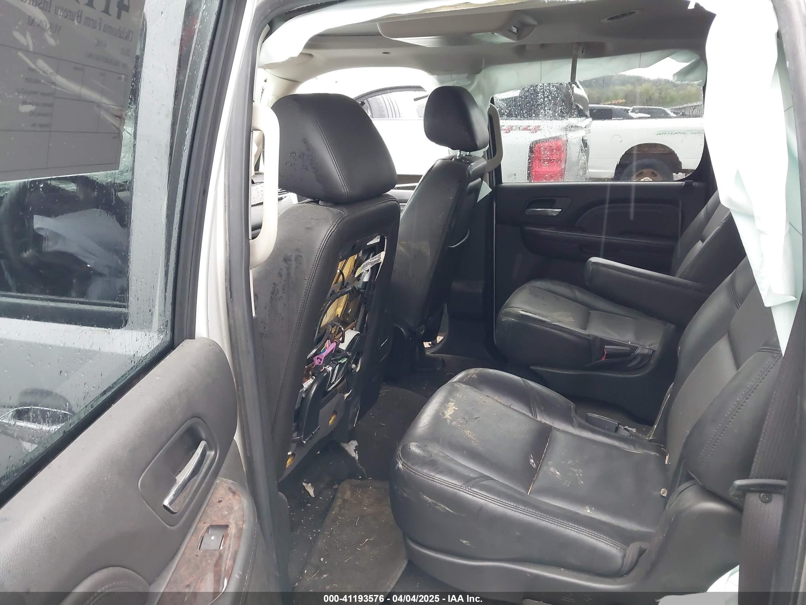 2010 Gmc Yukon Xl 1500 Denali Gray vin: 1GKUKMEF3AR119811