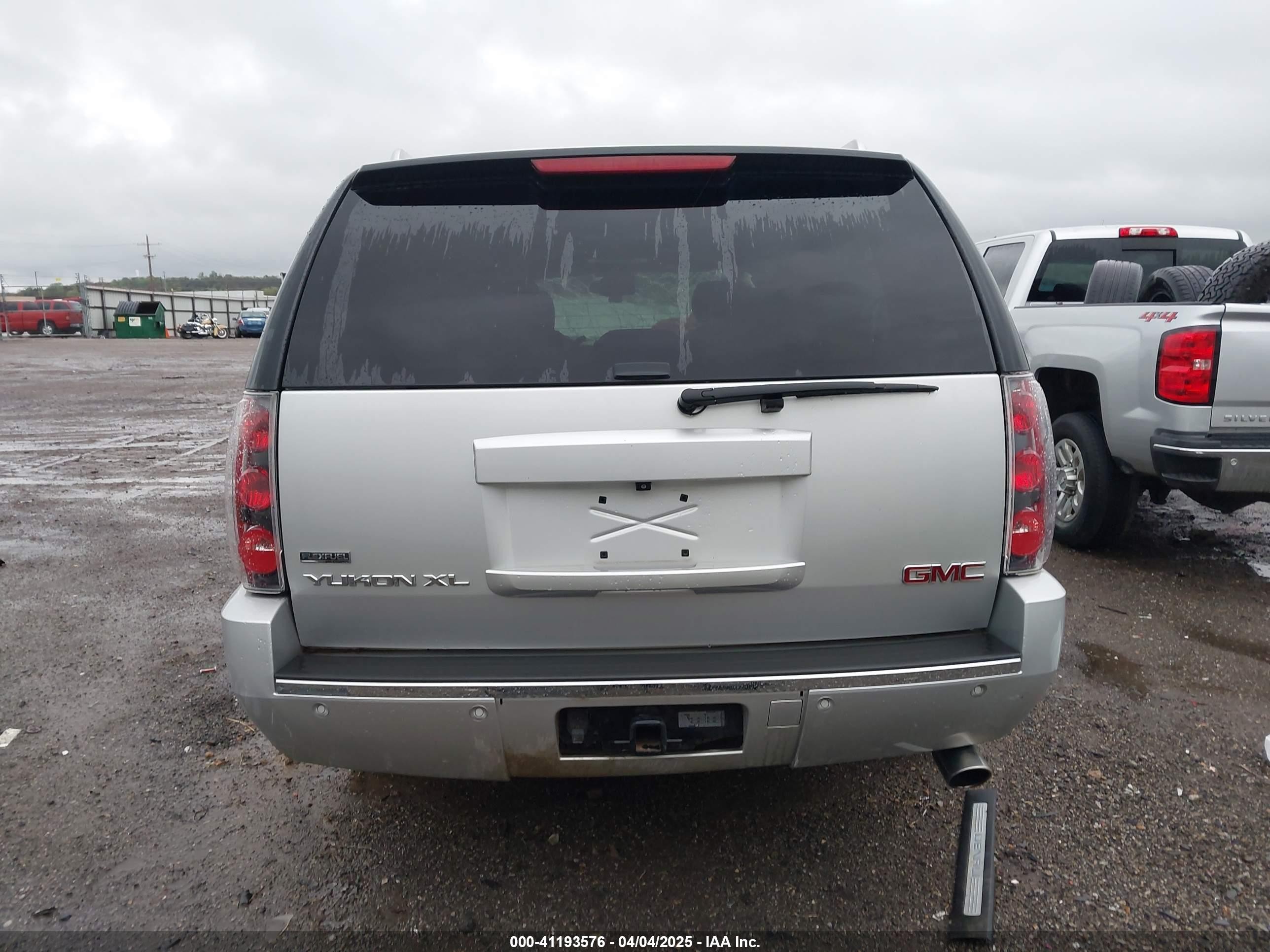 2010 Gmc Yukon Xl 1500 Denali Gray vin: 1GKUKMEF3AR119811