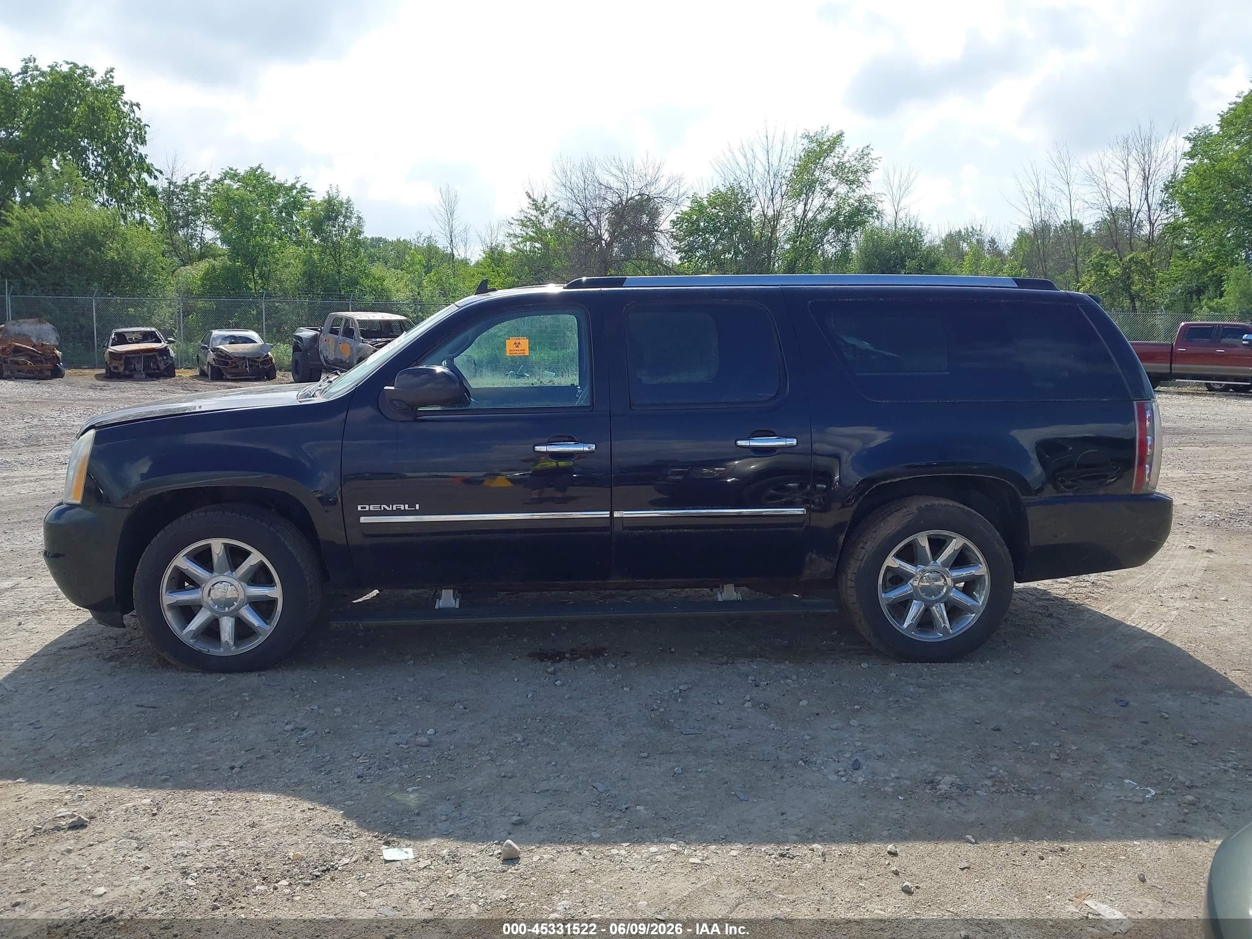 2010 Gmc Yukon Xl 1500 Denali Black vin: 1GKUKMEF4AR218198