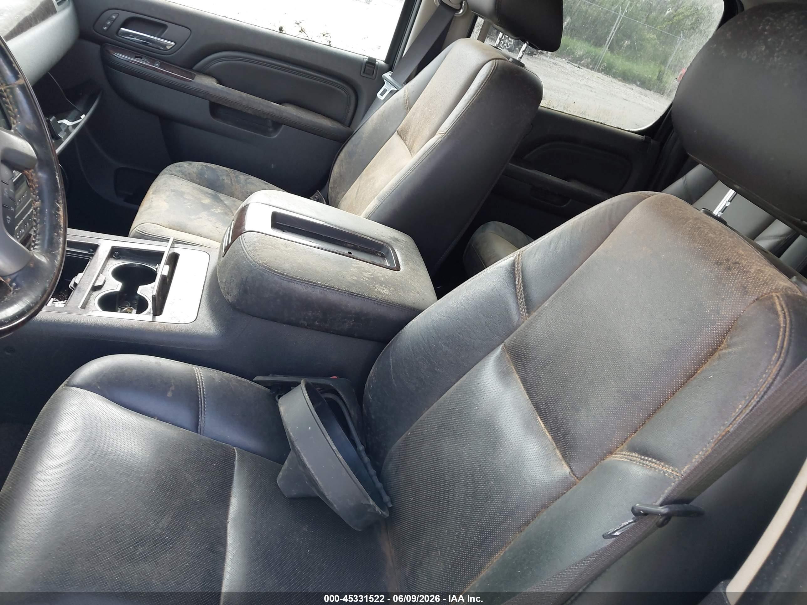 2010 Gmc Yukon Xl 1500 Denali Black vin: 1GKUKMEF4AR218198