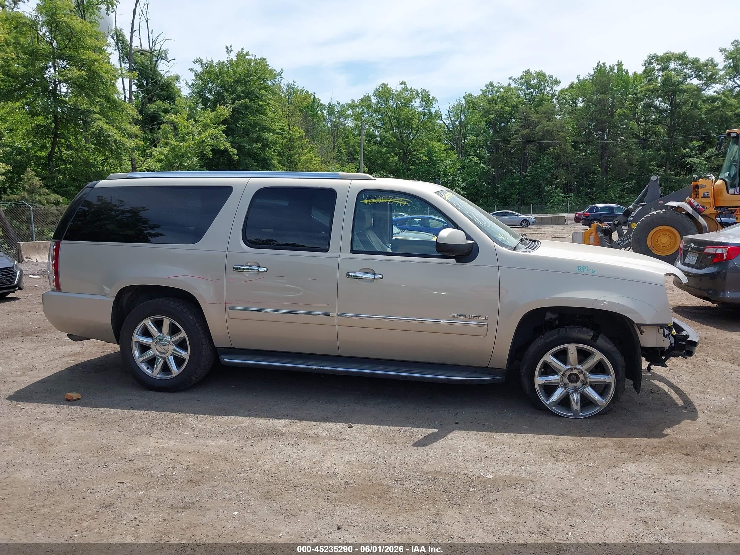 2010 Gmc Yukon Xl 1500 Denali Gold vin: 1GKUKMEF5AR119633
