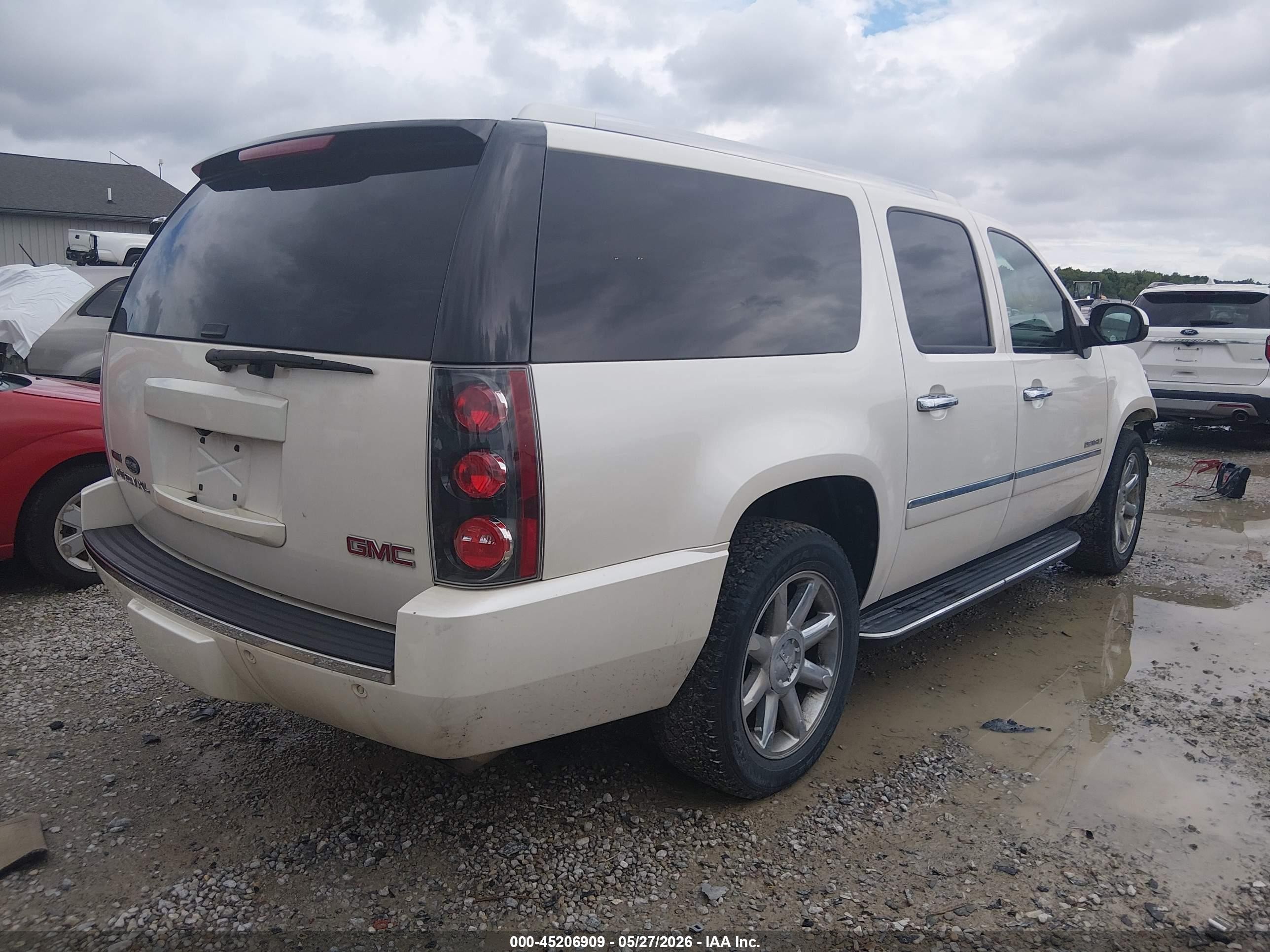 2010 Gmc Yukon Xl 1500 Denali Cream vin: 1GKUKMEF6AR198035