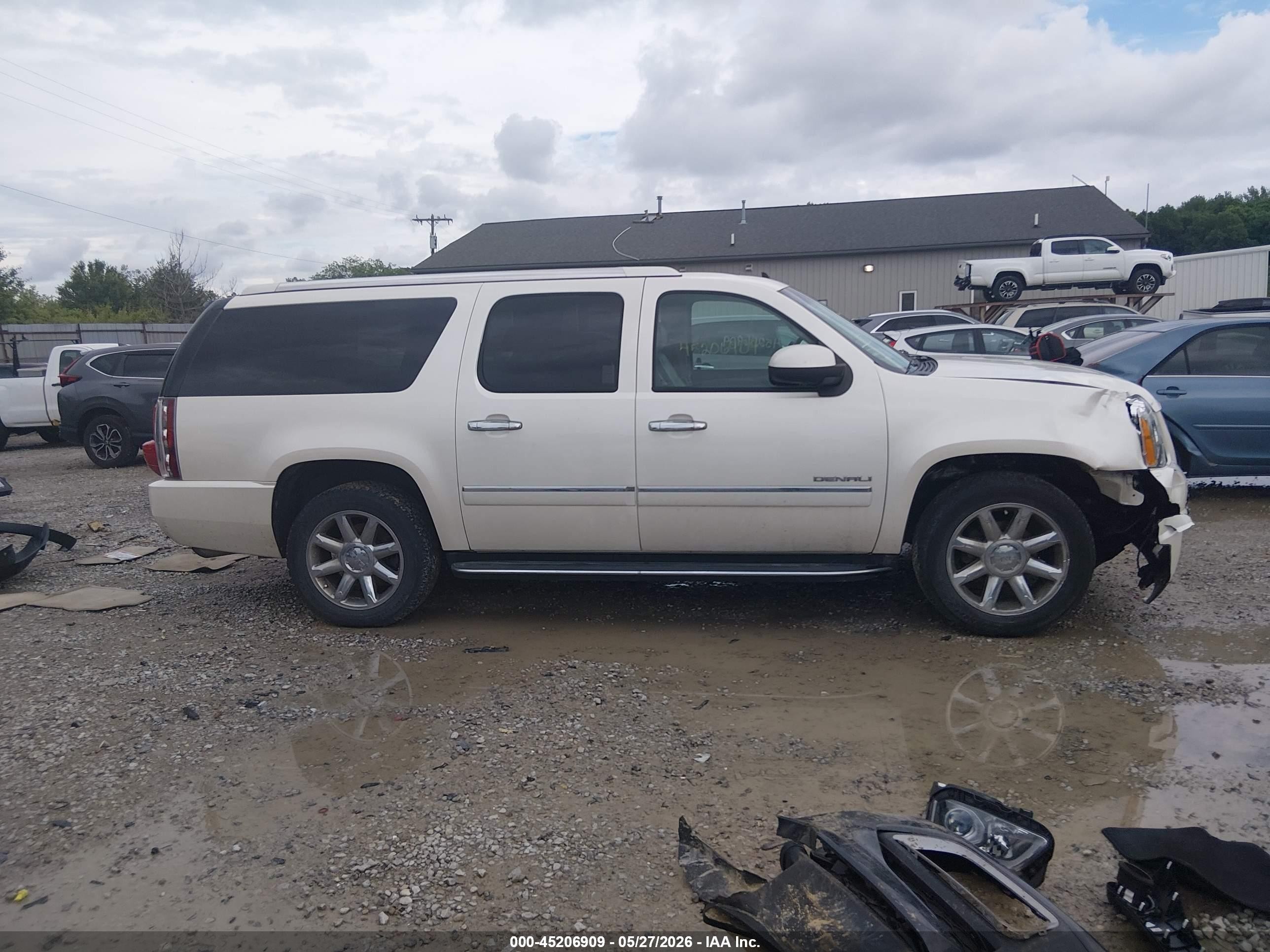 2010 Gmc Yukon Xl 1500 Denali Cream vin: 1GKUKMEF6AR198035
