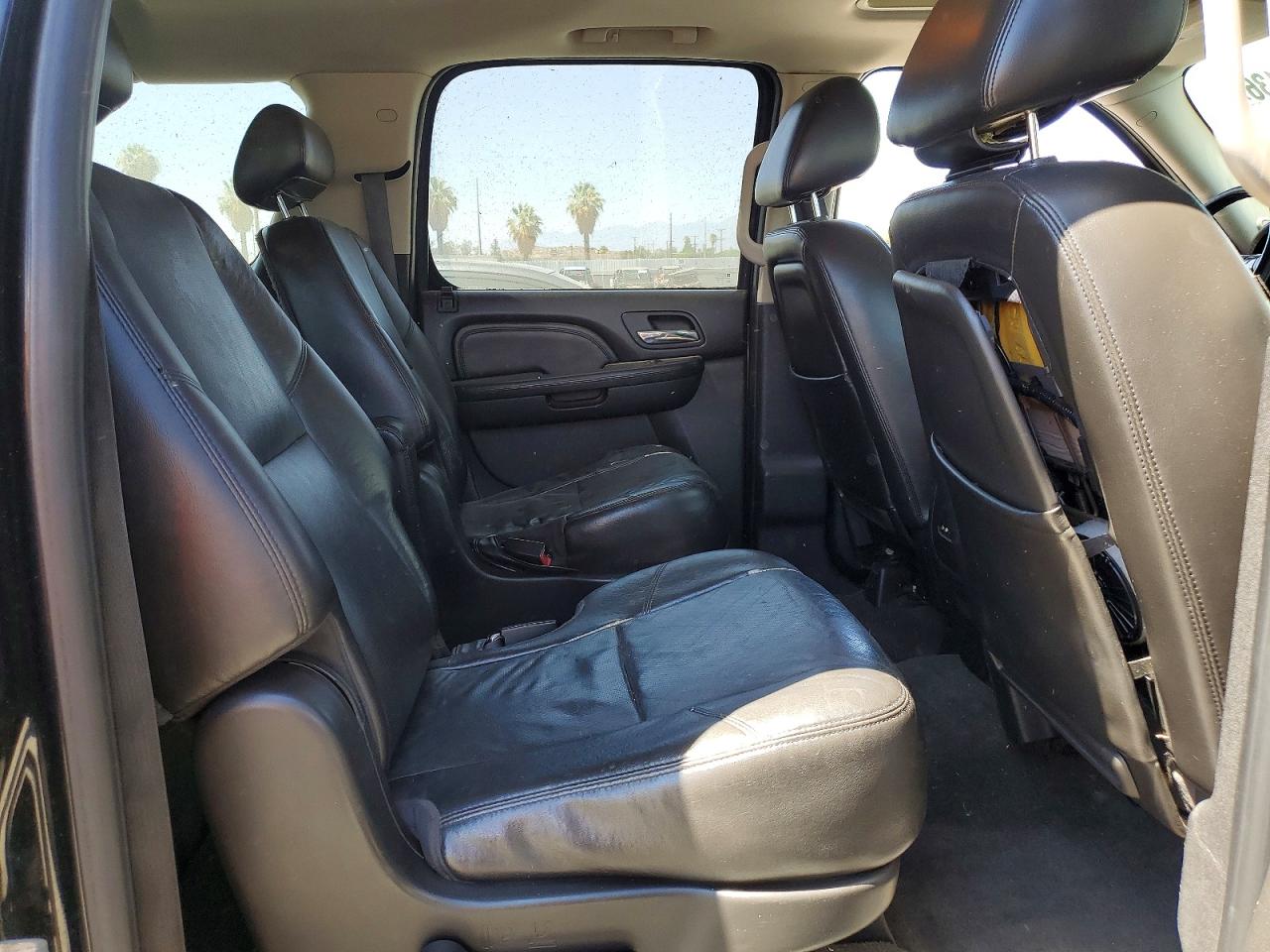 2010 Gmc Yukon Xl Denali Black vin: 1GKUKMEF7AR122369