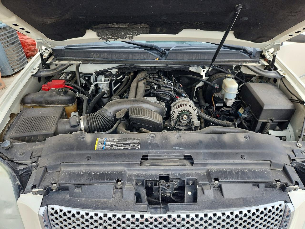 2010 Gmc Yukon Xl Denali Beige vin: 1GKUKMEF7AR147837
