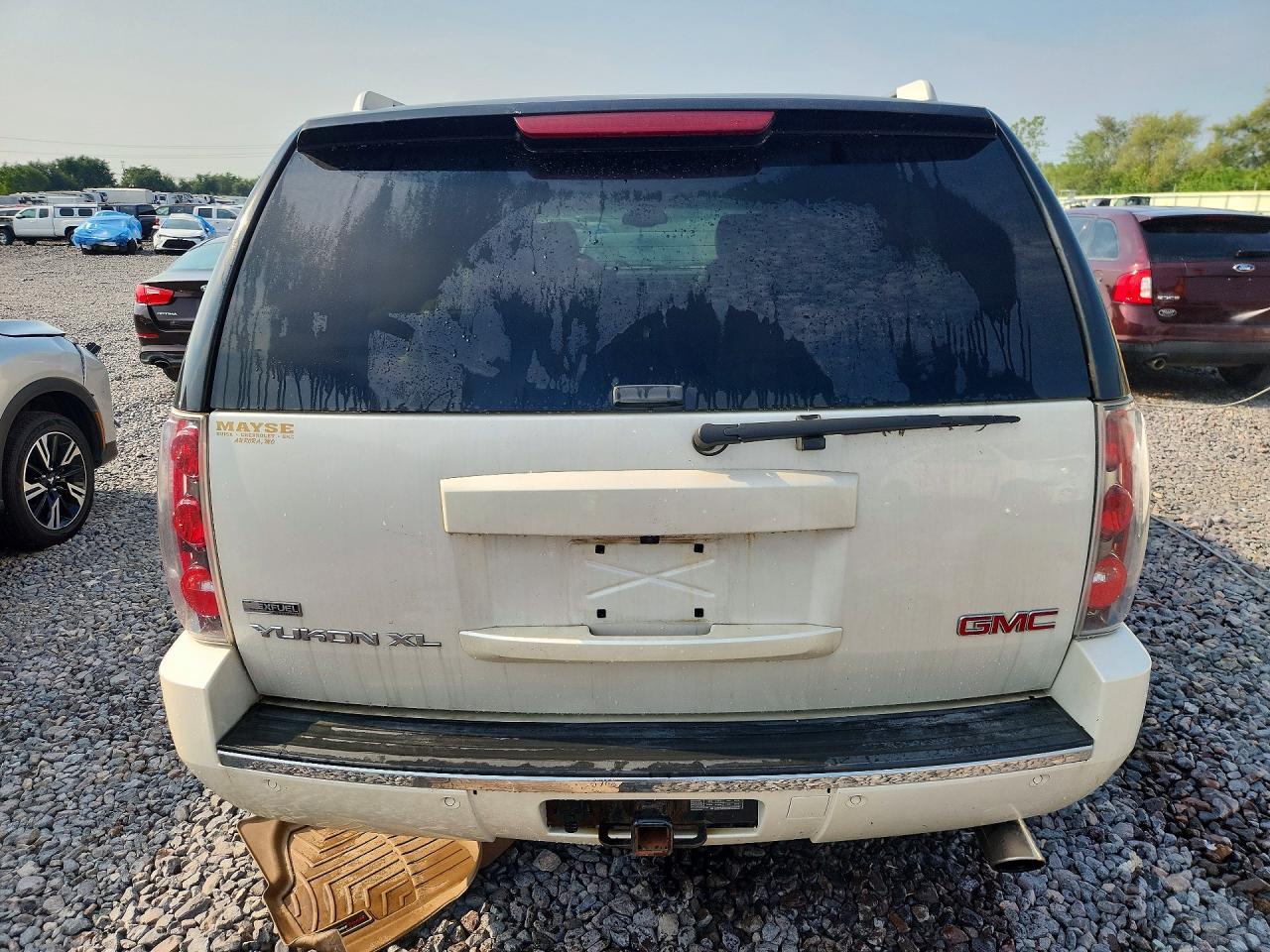2010 Gmc Yukon Xl Denali Beige vin: 1GKUKMEF7AR224867