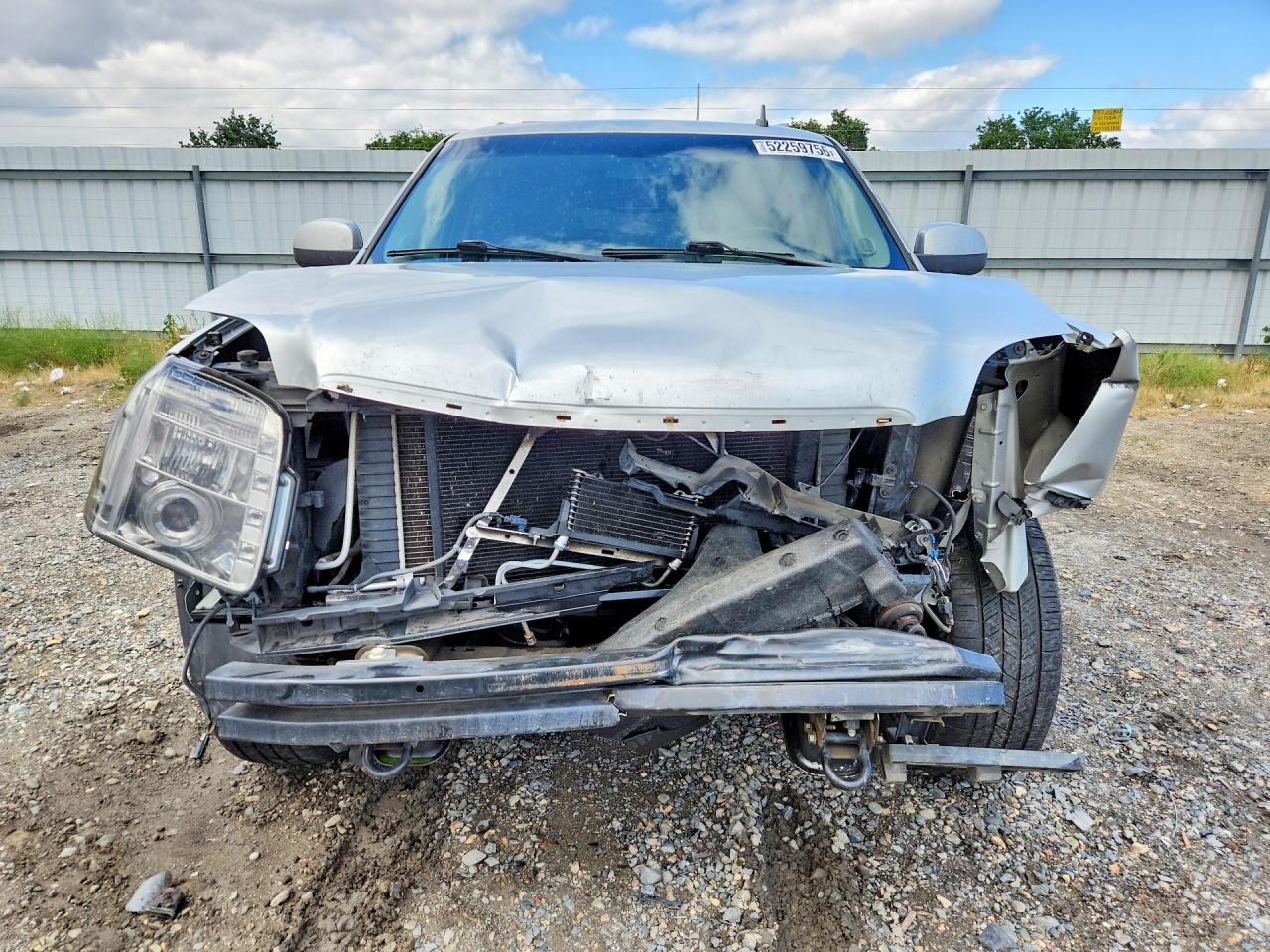 2010 Gmc Yukon Xl Denali Silver vin: 1GKUKMEFXAR251769