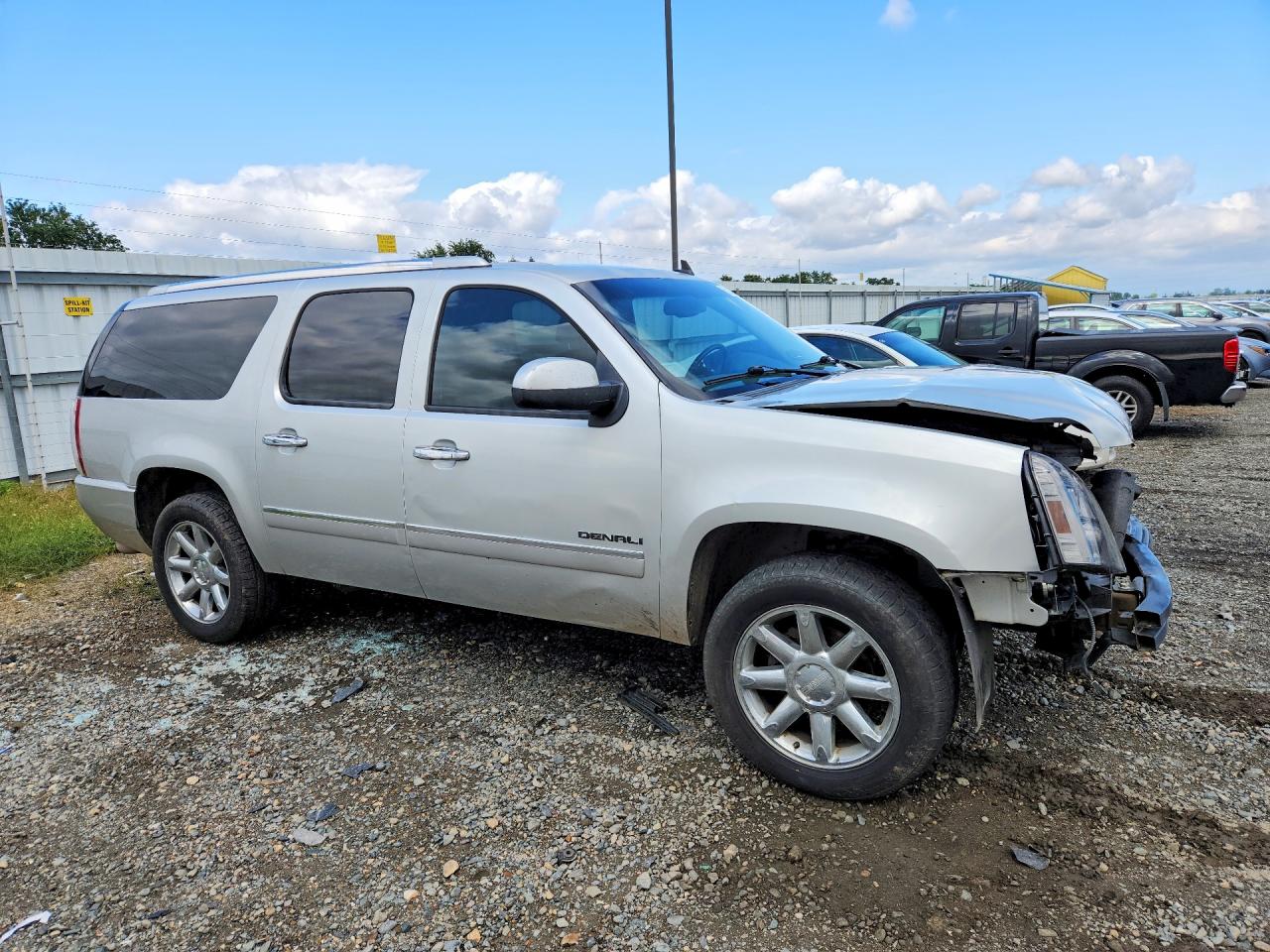 2010 Gmc Yukon Xl Denali Silver vin: 1GKUKMEFXAR251769