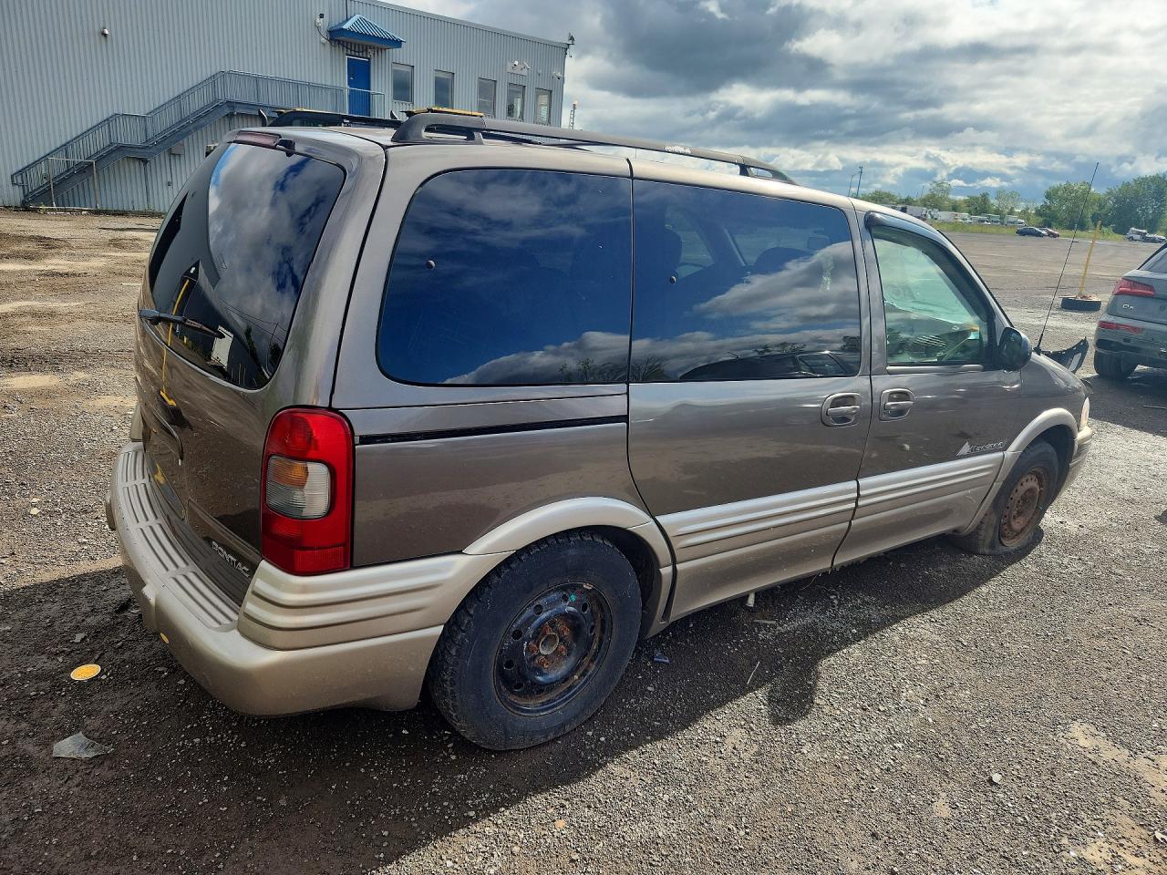 2003 Pontiac Montana Коричневый vin: 1GMDU03E23D237627