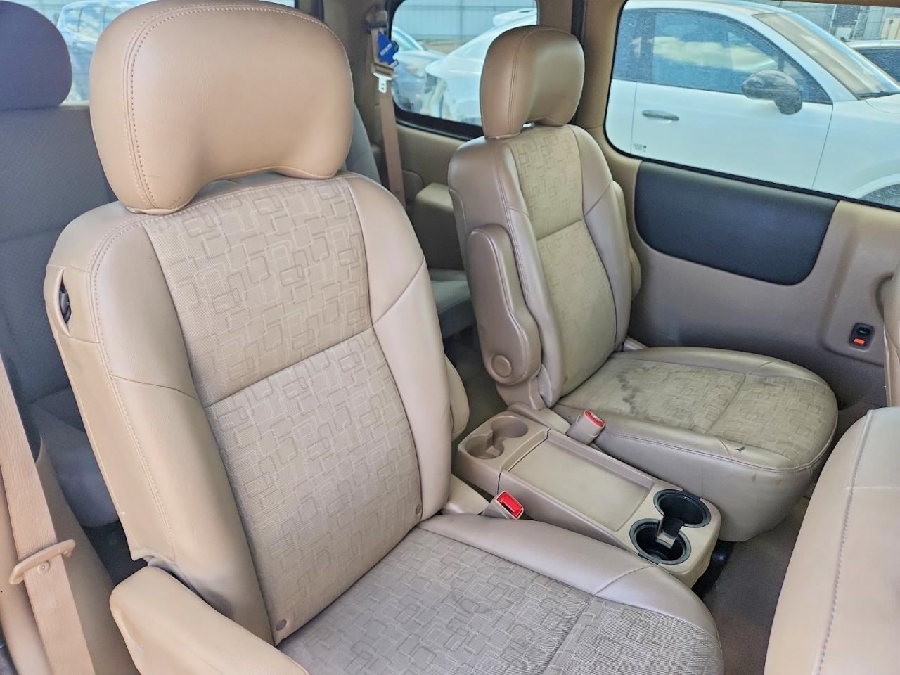 2007 Pontiac Montana Gold vin: 1GMDU231X7D186733