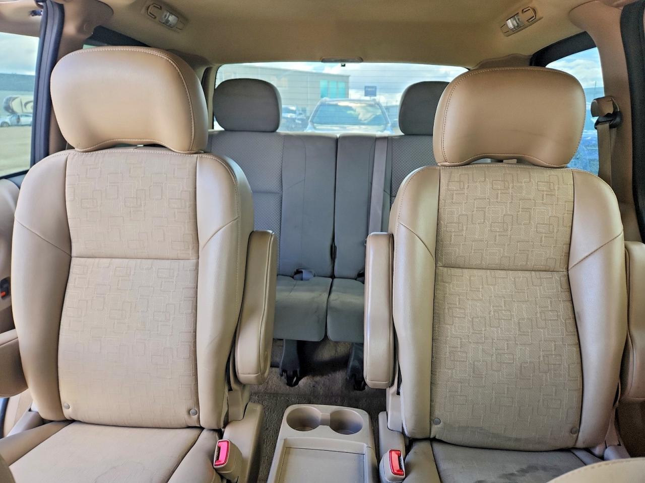 2007 Pontiac Montana Gold vin: 1GMDU231X7D186733