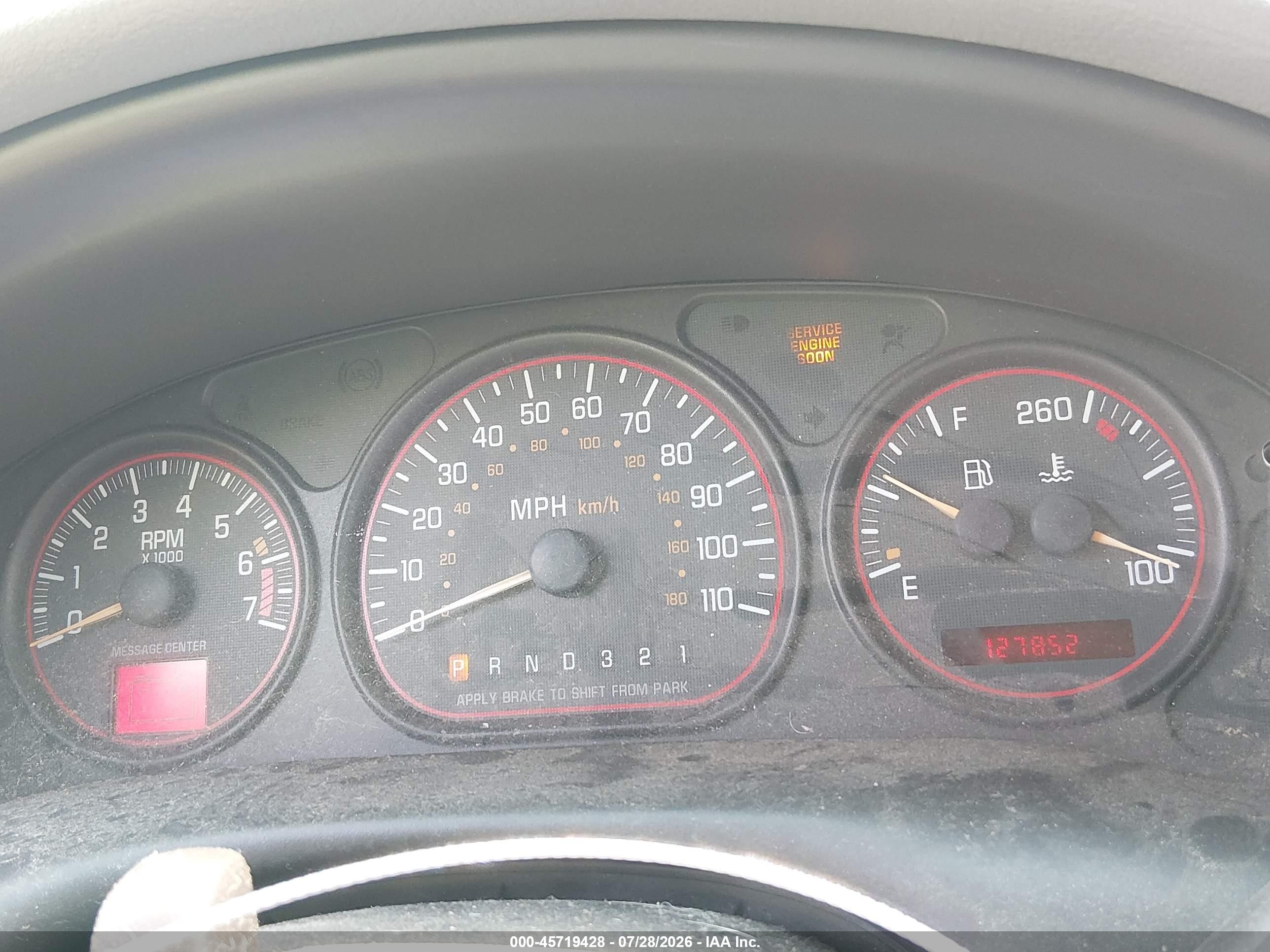 2002 Pontiac Montana V16 Красный vin: 1GMDU23E92D235190