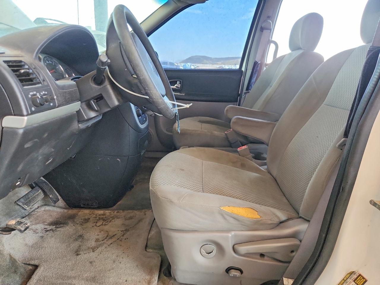 2005 Pontiac Montana Sv6 White vin: 1GMDV03L75D307640