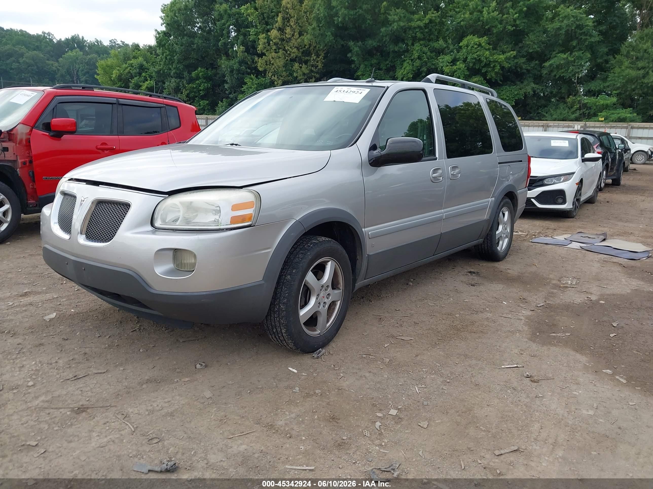 2006 Pontiac Montana Sv6   Silver vin: 1GMDV33L06D171824