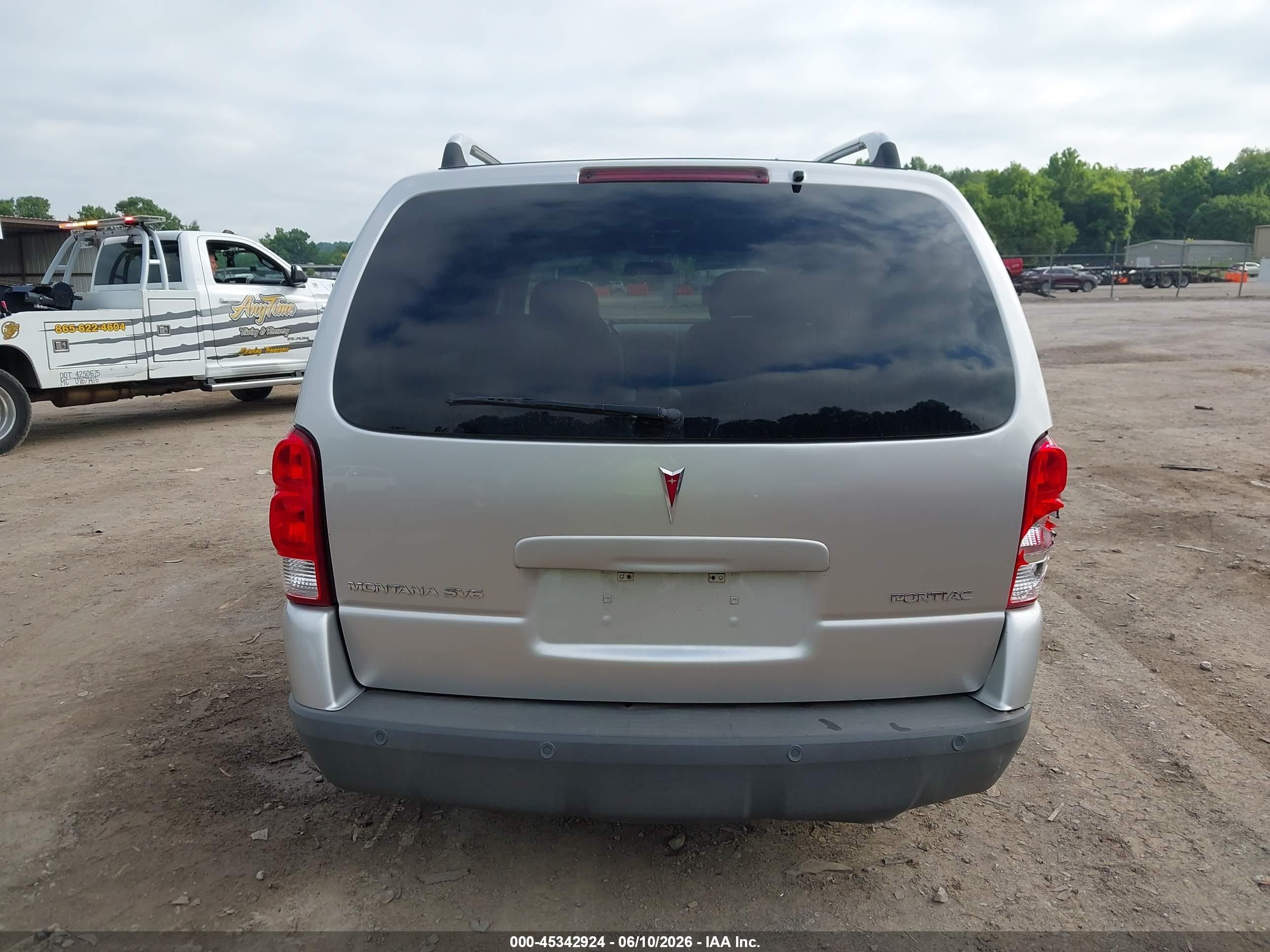 2006 Pontiac Montana Sv6   Silver vin: 1GMDV33L06D171824
