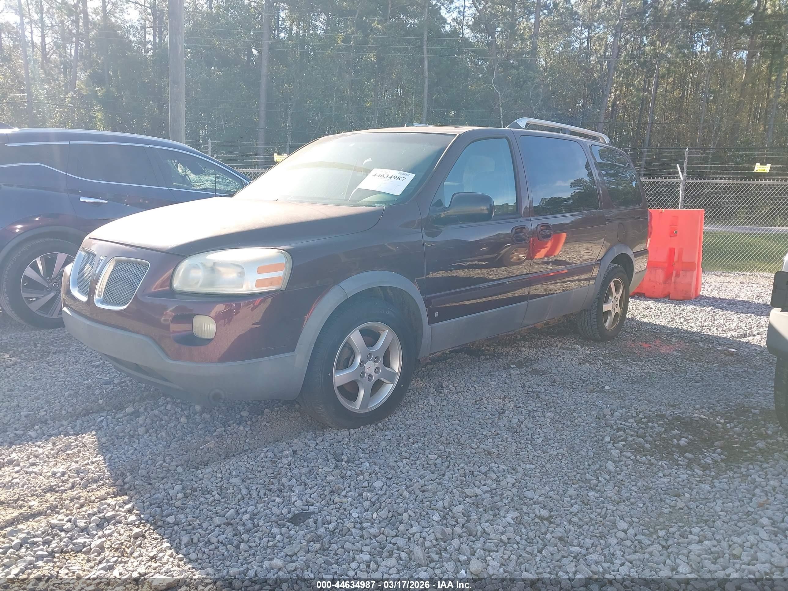 2006 Pontiac Montana Sv6   Maroon vin: 1GMDV33L06D246957