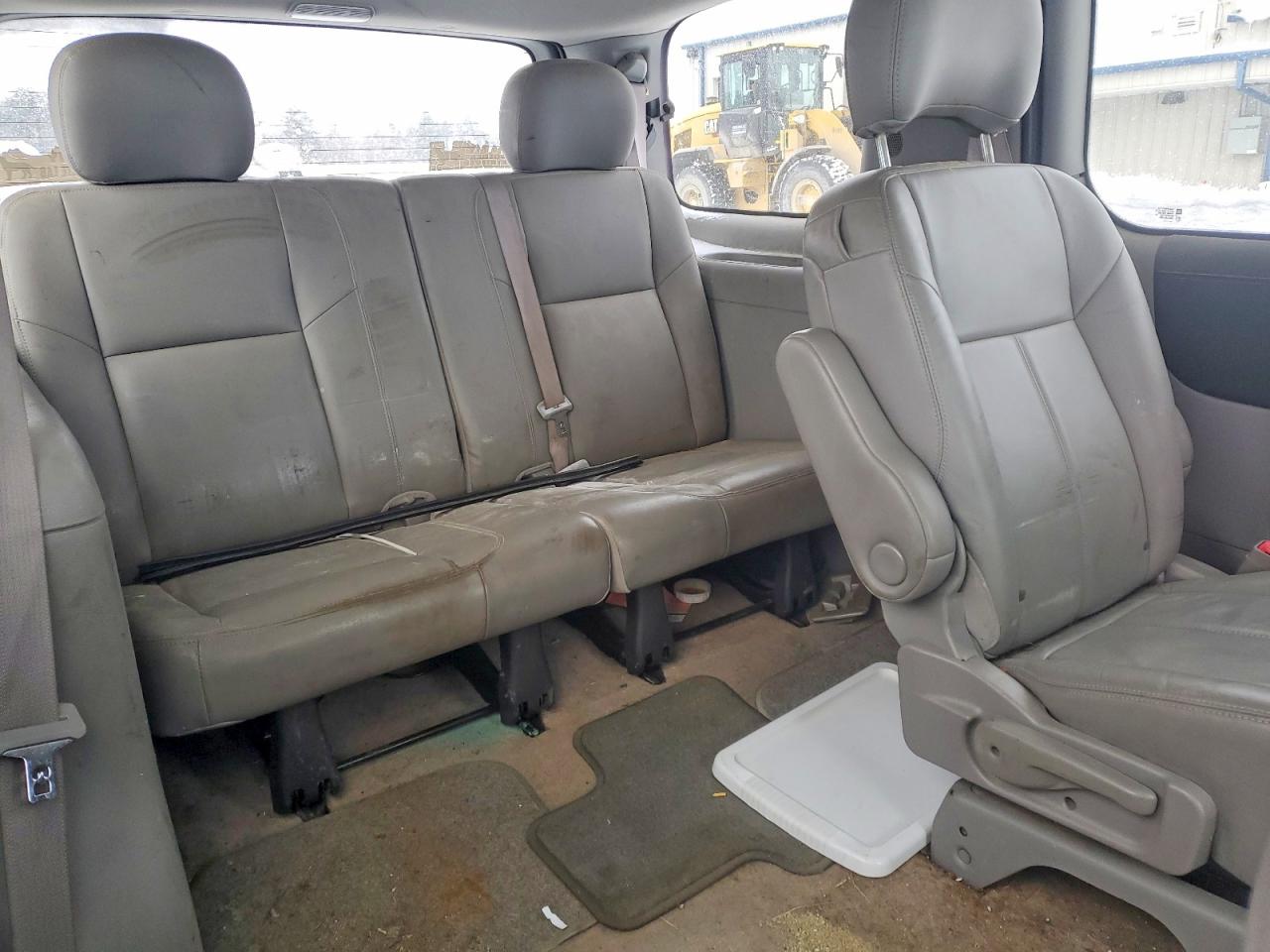 2005 Pontiac Montana Sv6 Lt Серебряный vin: 1GMDV33L75D222461