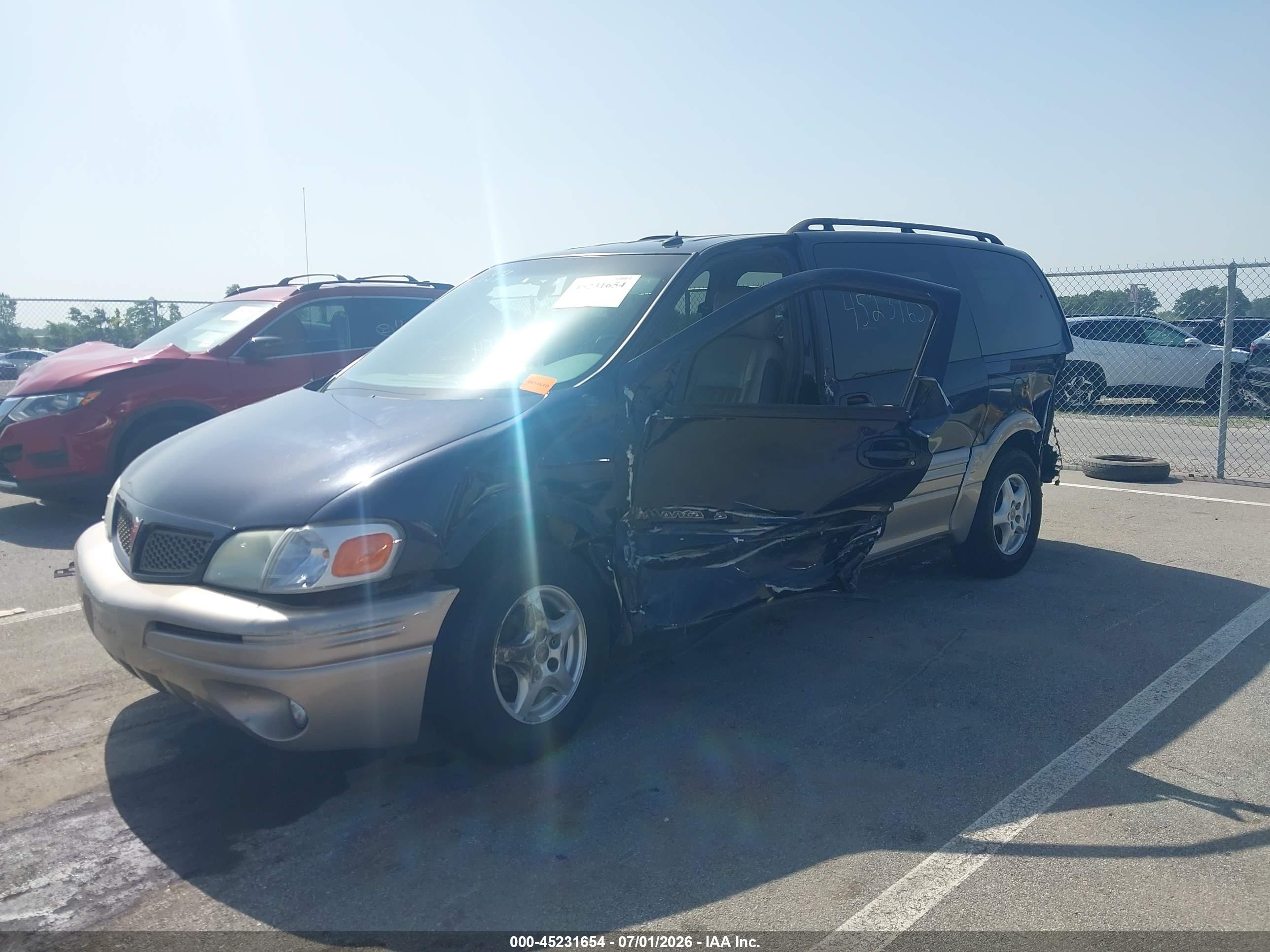 2004 Pontiac Montana M16 W/1sa Pkg. Dark Blue vin: 1GMDX03E34D165703