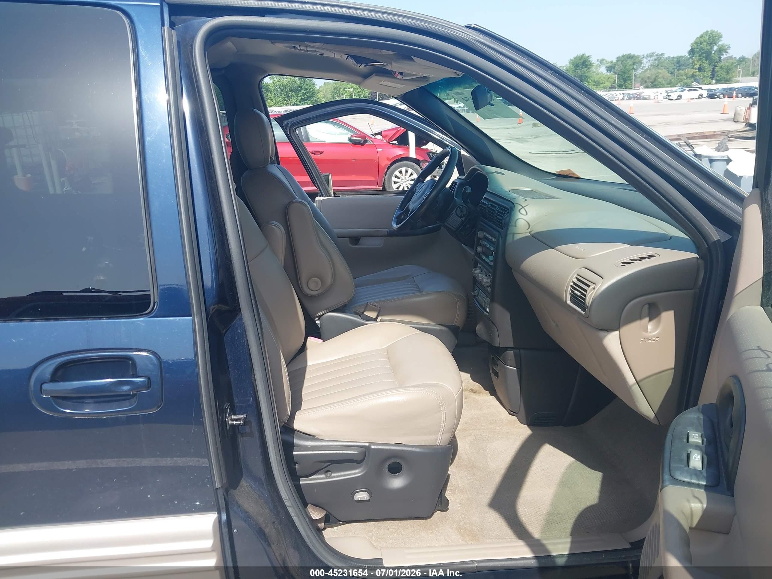 2004 Pontiac Montana M16 W/1sa Pkg. Dark Blue vin: 1GMDX03E34D165703