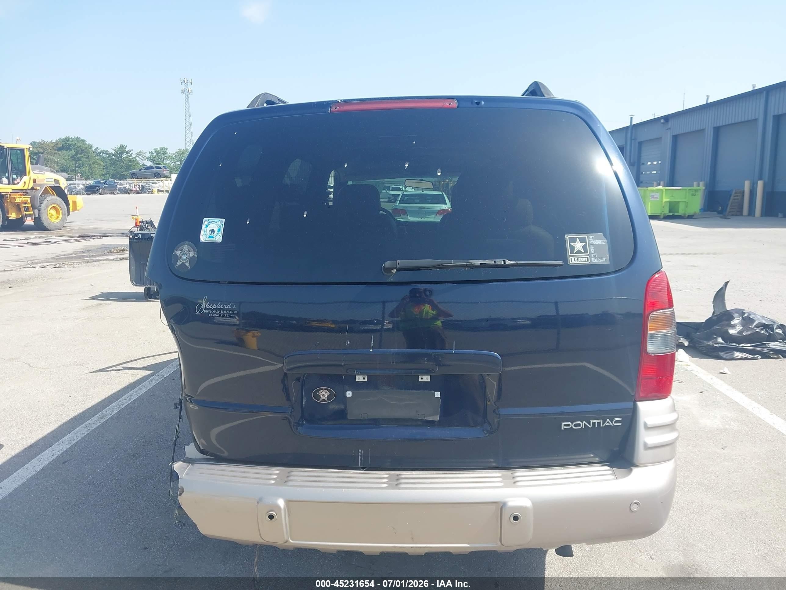 2004 Pontiac Montana M16 W/1sa Pkg. Dark Blue vin: 1GMDX03E34D165703