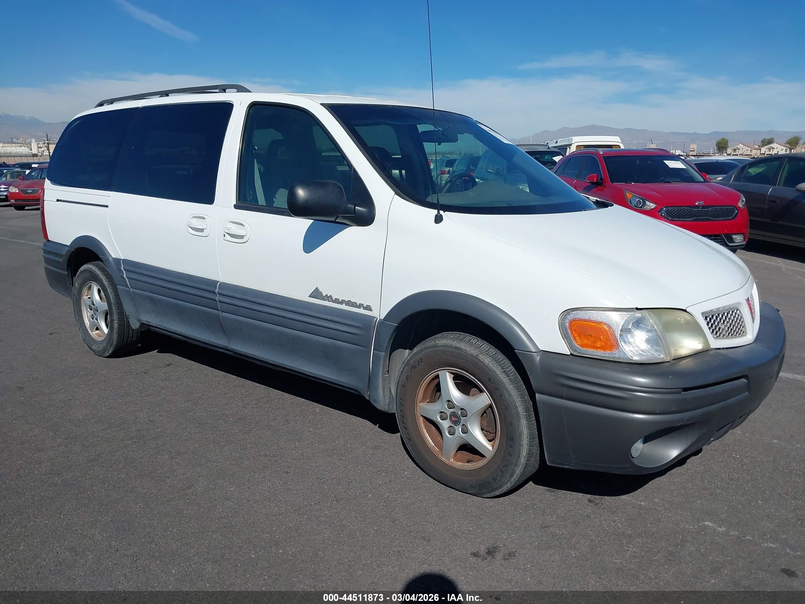 2002 Pontiac Montana M16 W/1sa Pkg. White vin: 1GMDX03E42D108729