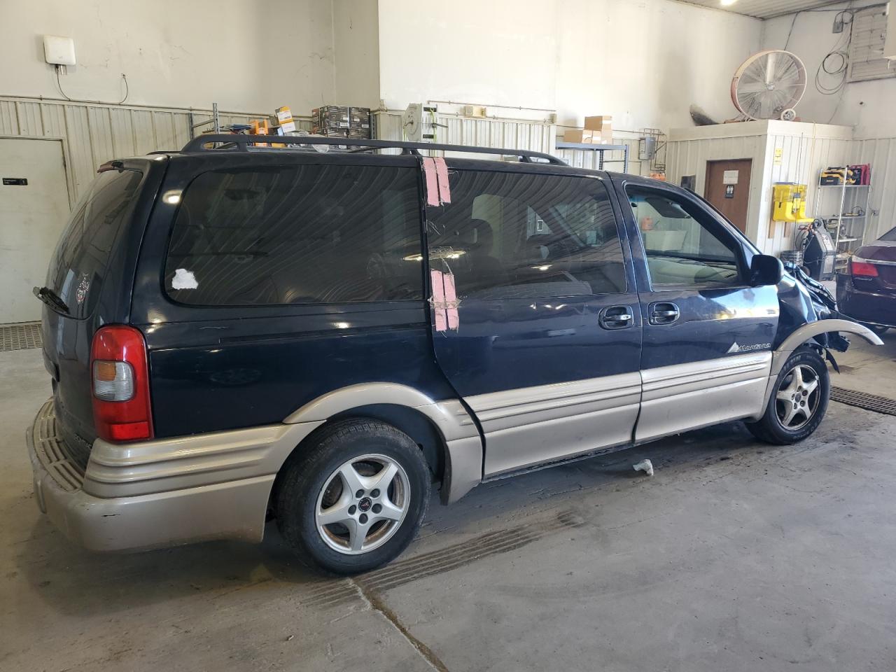 2002 Pontiac Montana Blue vin: 1GMDX03E42D253902