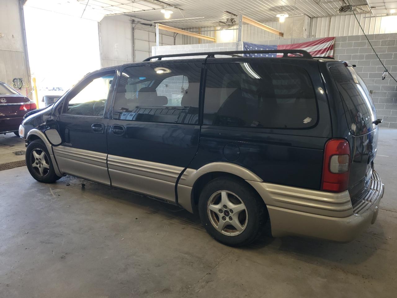 2002 Pontiac Montana Blue vin: 1GMDX03E42D253902