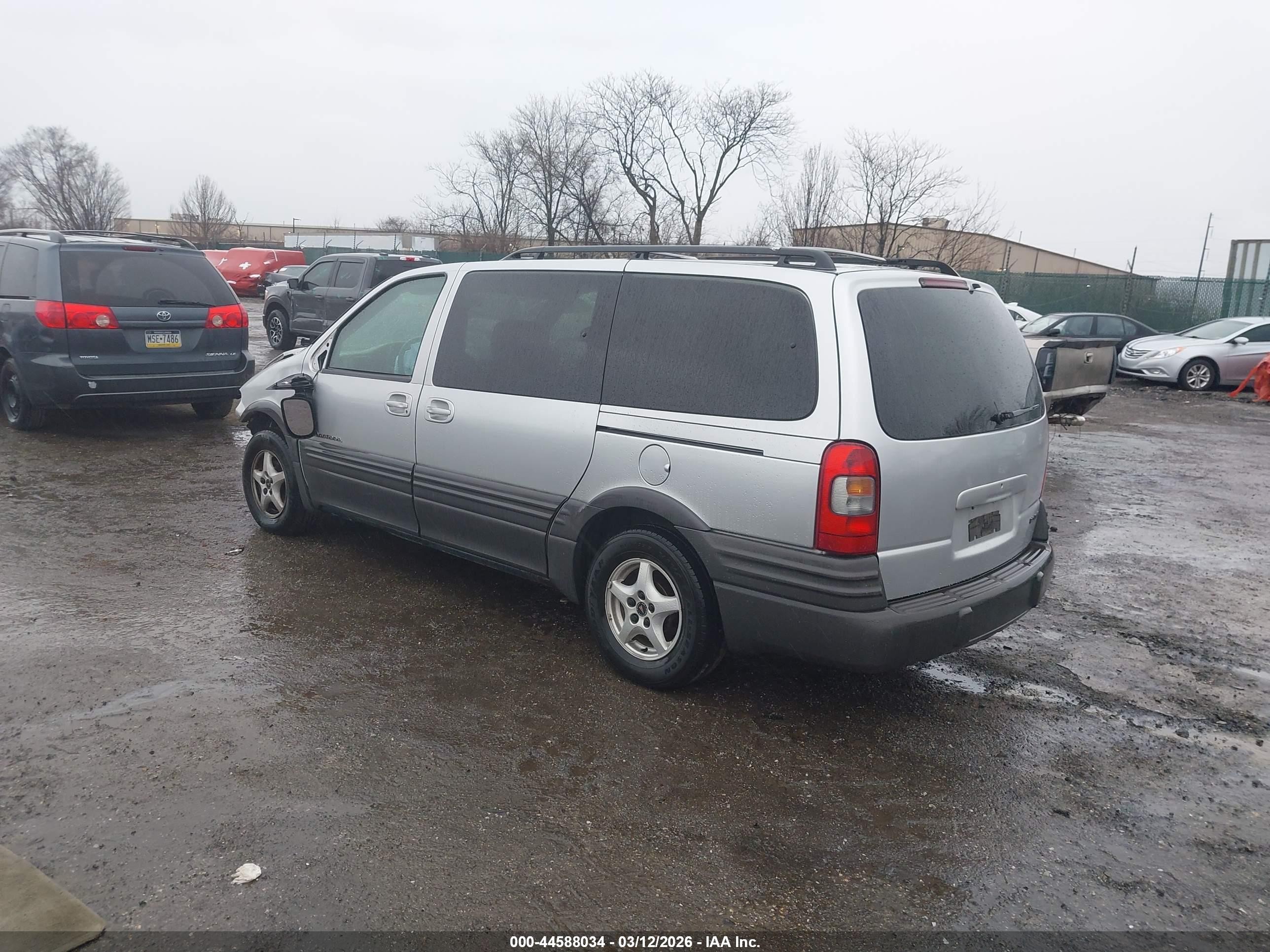 2003 Pontiac Montana M16 W/1sa Pkg. Silver vin: 1GMDX03E43D298498