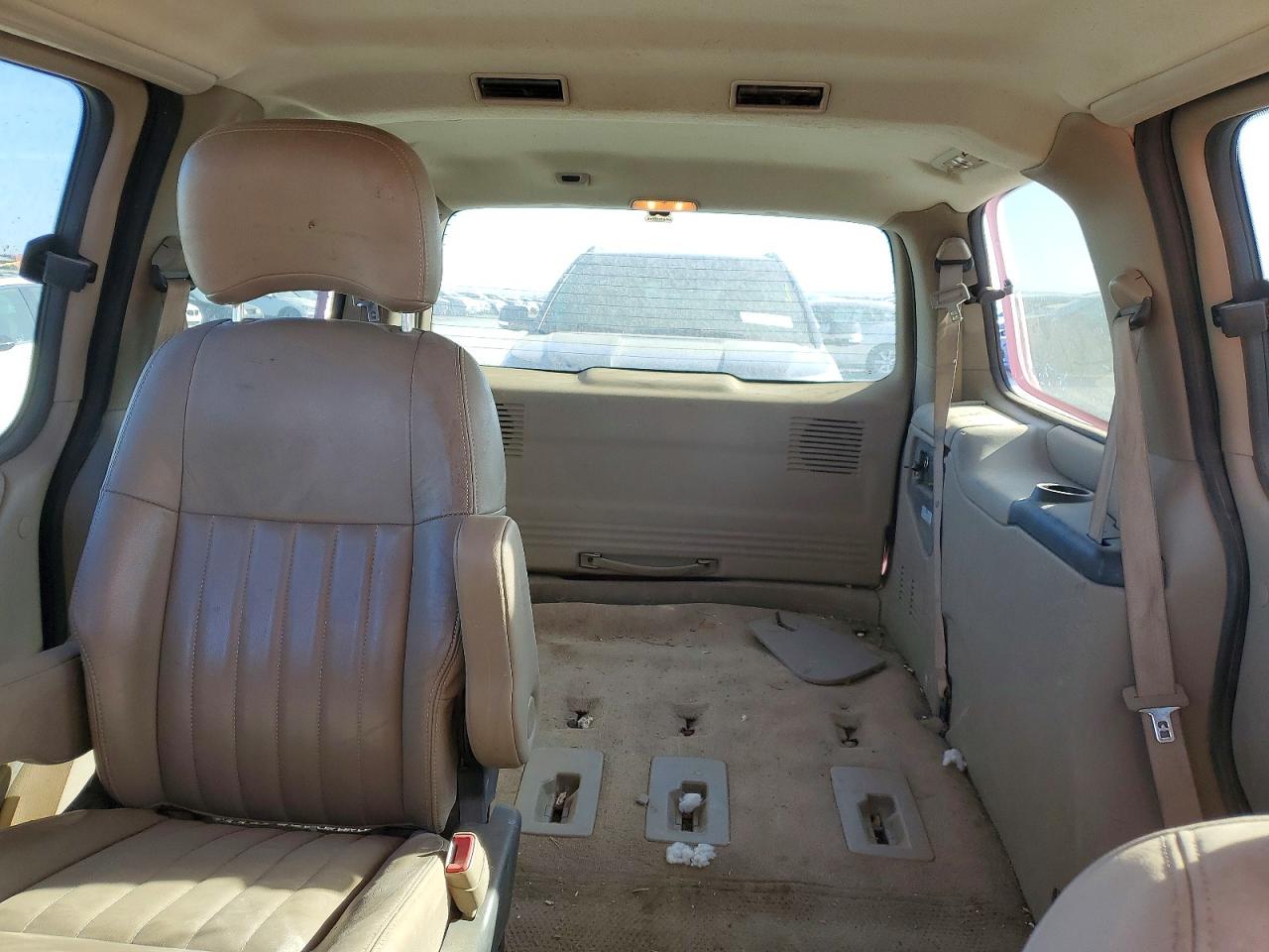 2004 Pontiac Montana Burgundy vin: 1GMDX03E44D236553