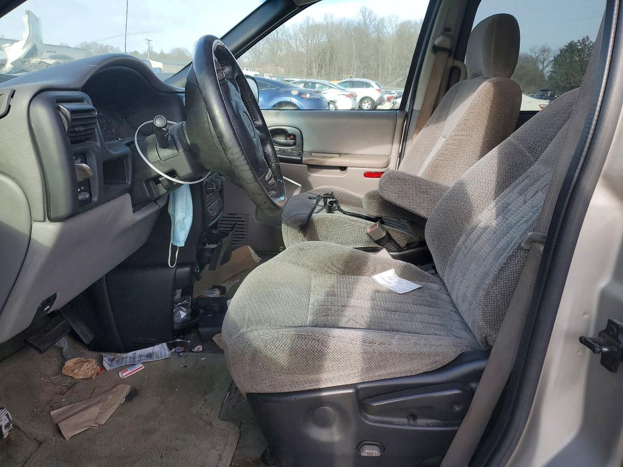 2004 Pontiac Montana Beige vin: 1GMDX03E54D162544