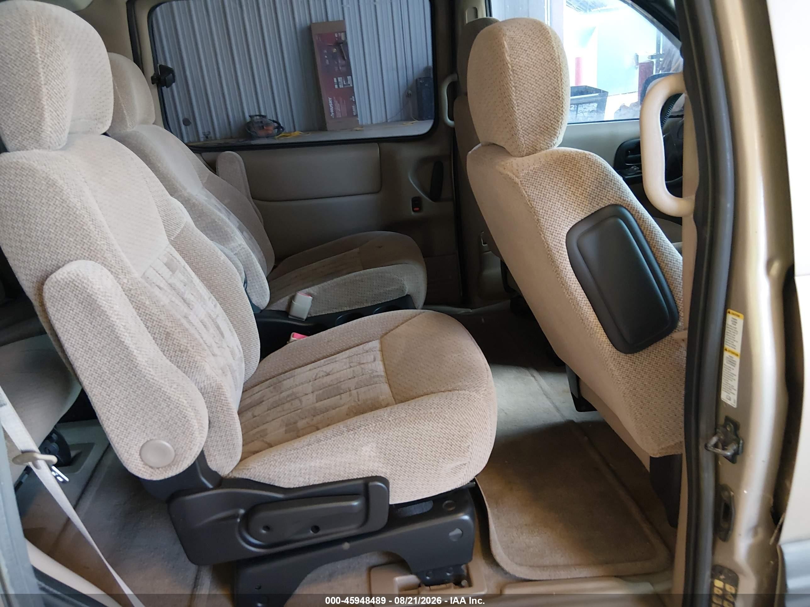 2004 Pontiac Montana M16 W/1sa Pkg. Tan vin: 1GMDX03E64D160365